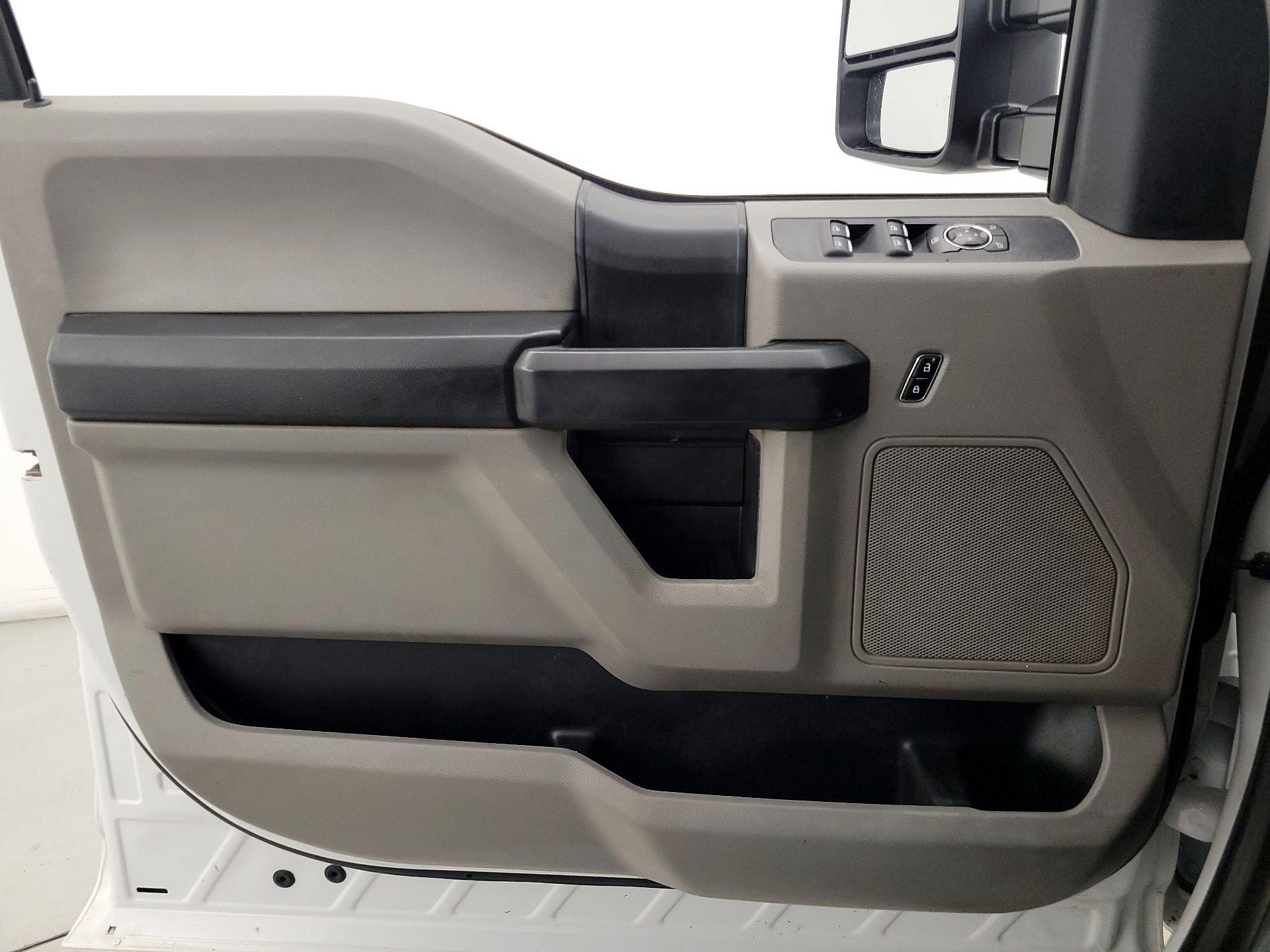 Thumbnail: 2019 Ford F-250 - 12