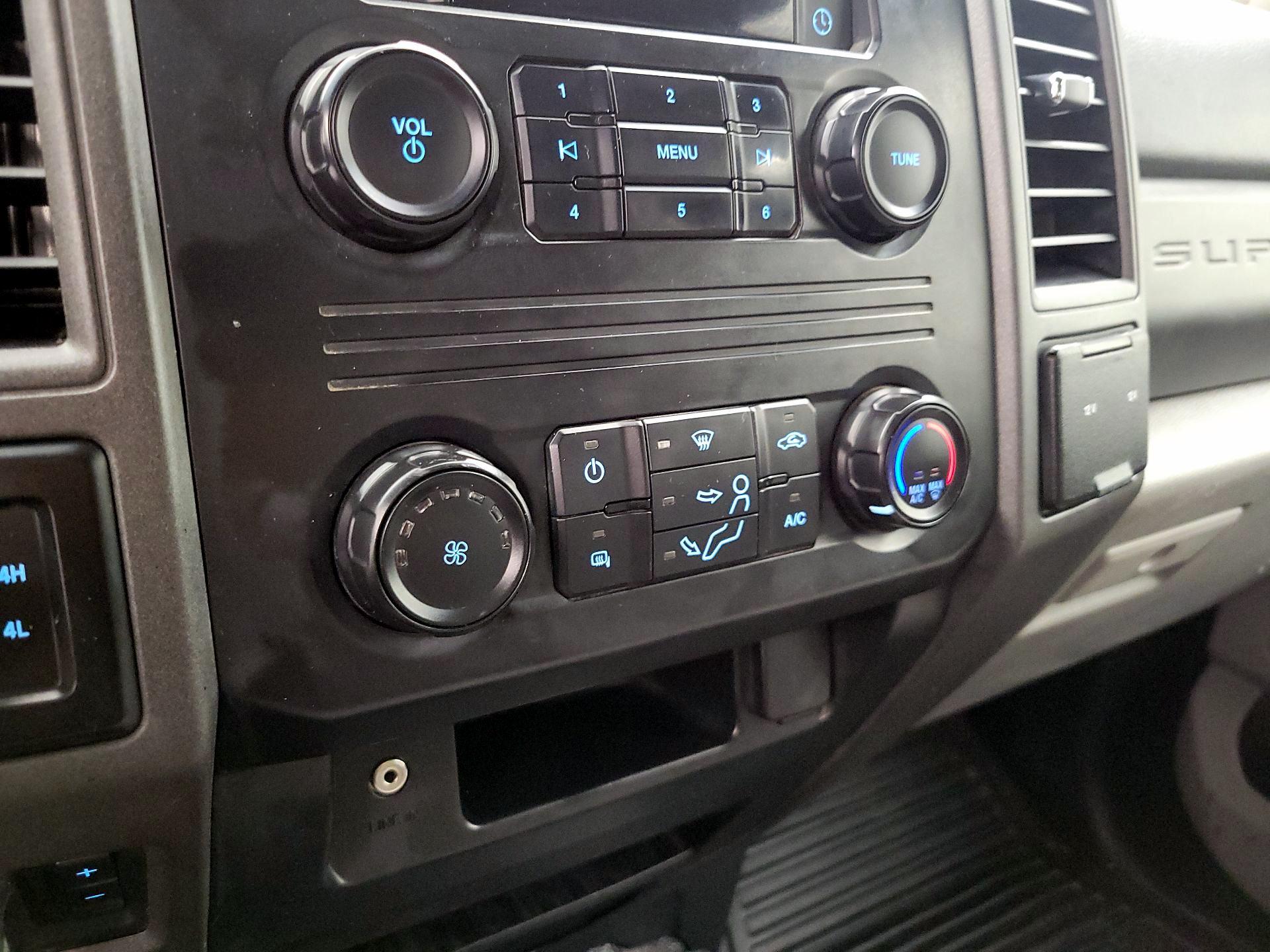 Thumbnail: 2019 Ford F-250 - 16