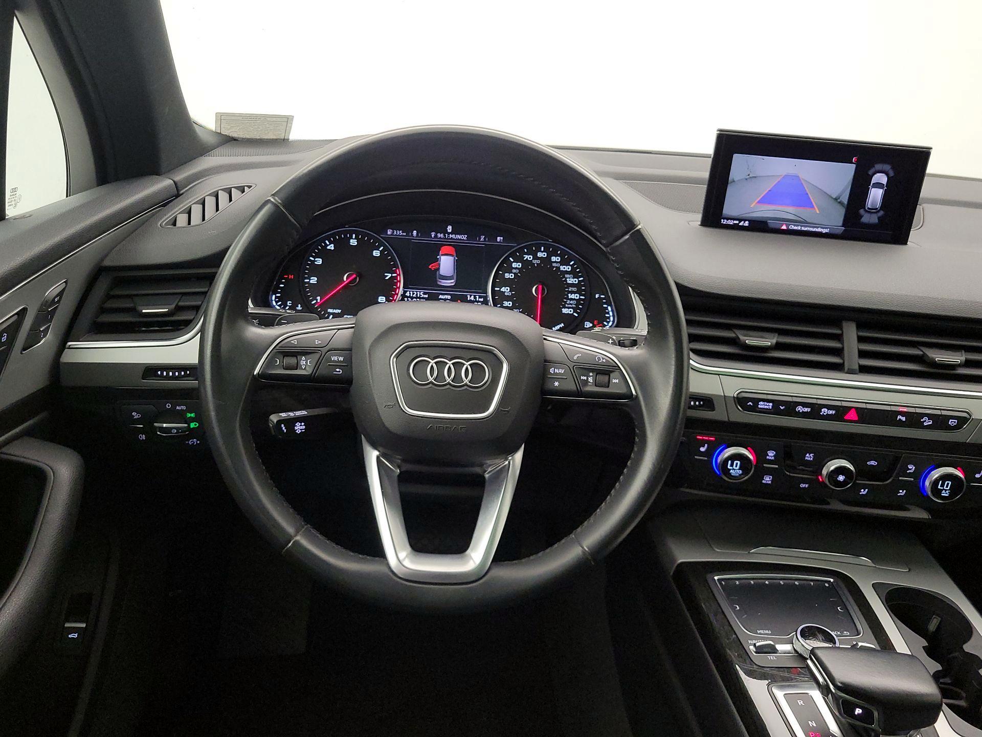 Thumbnail: 2019 Audi Q7 - 10