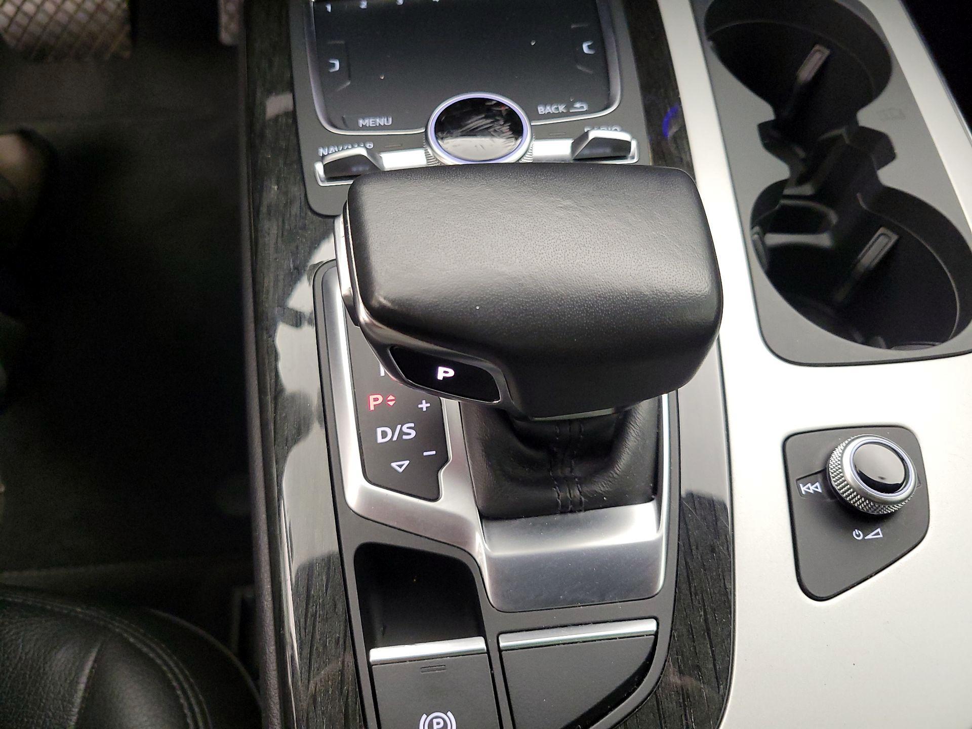 Thumbnail: 2019 Audi Q7 - 17