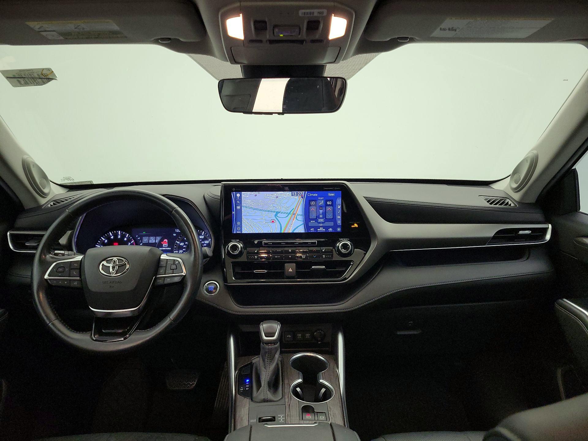 Thumbnail: 2020 Toyota Highlander - 9