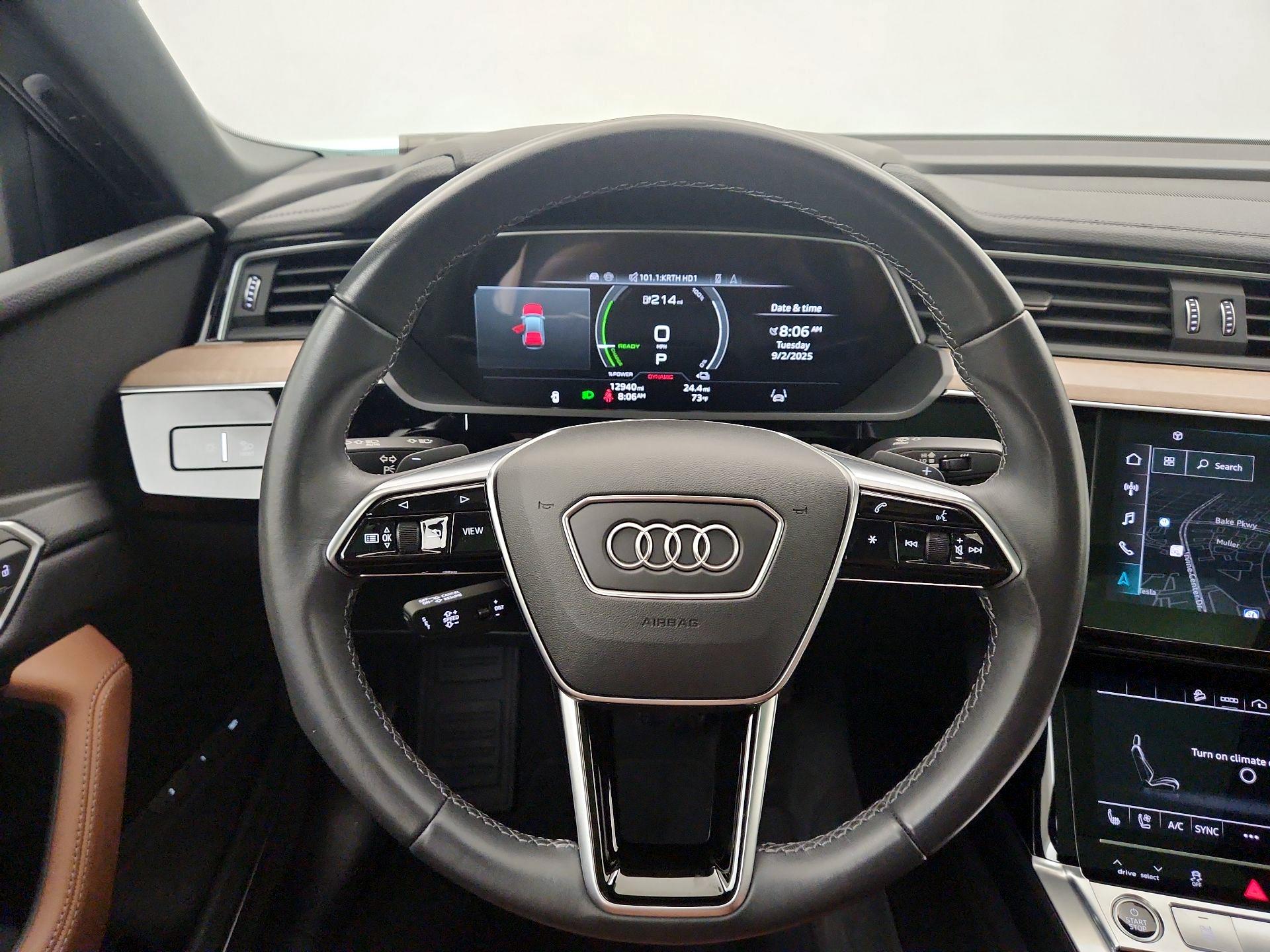 Thumbnail: 2024 Audi Q8 e-tron - 10