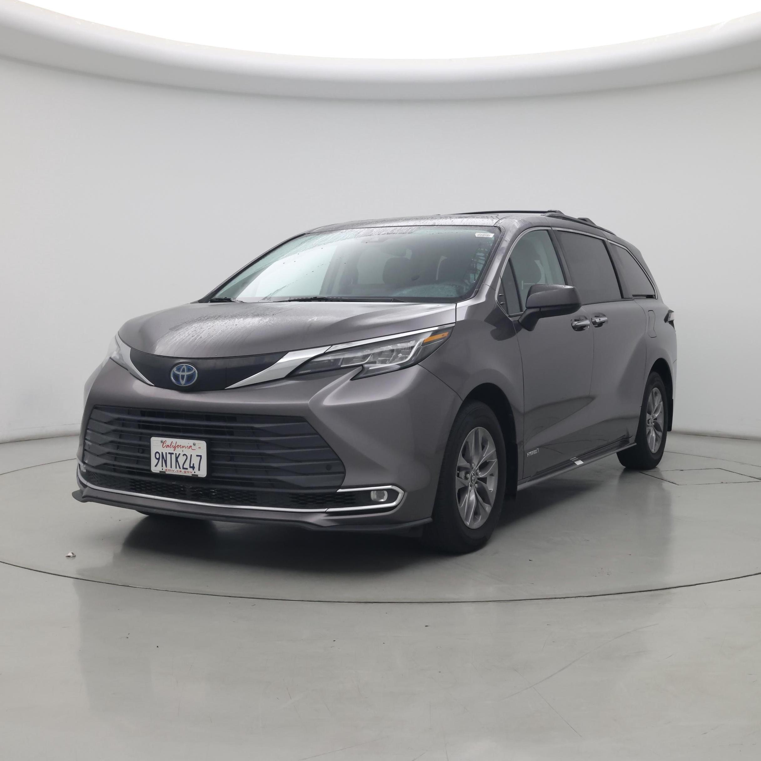 Thumbnail: 2021 Toyota Sienna - 4