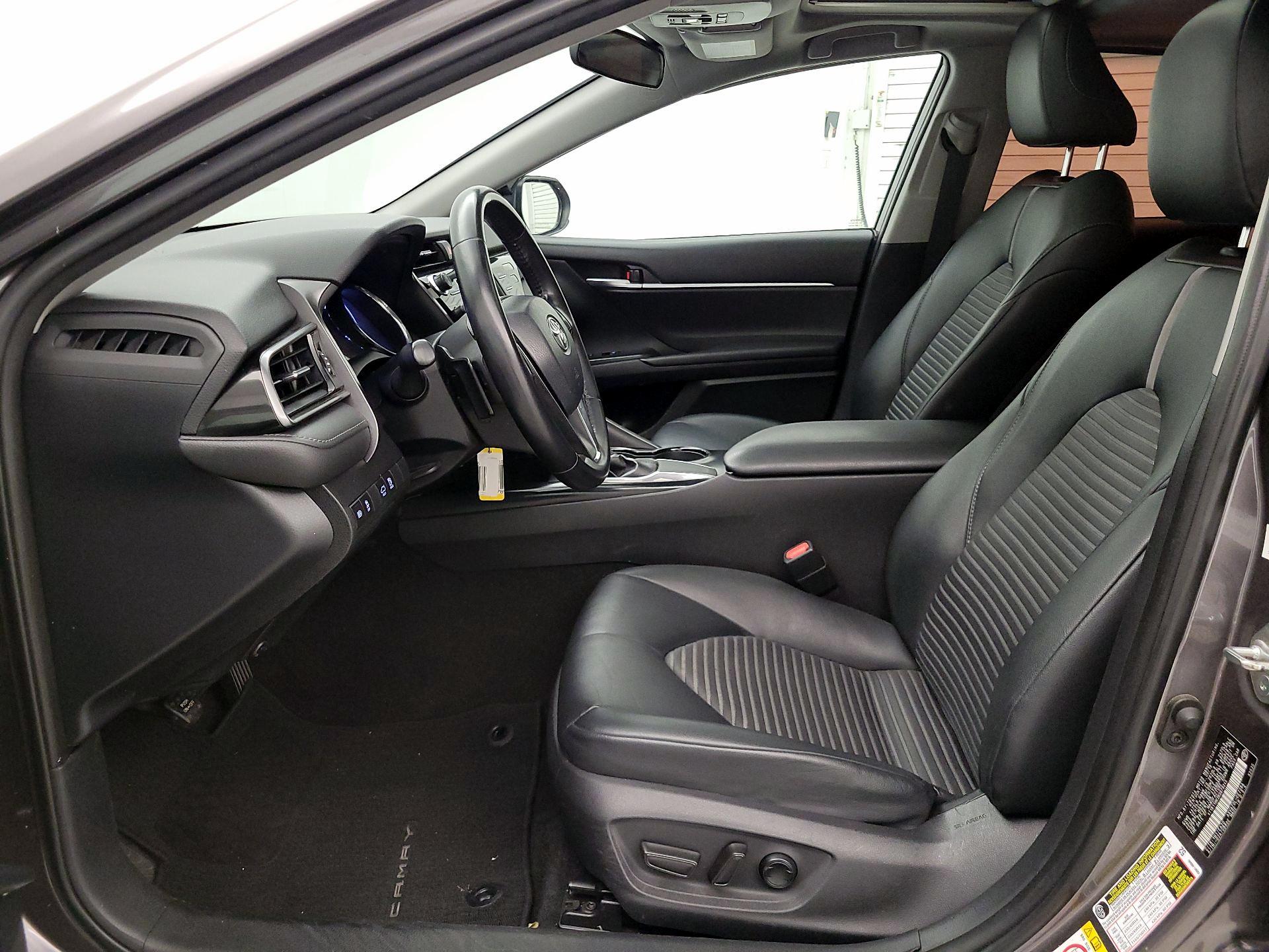 Thumbnail: 2019 Toyota Camry - 11
