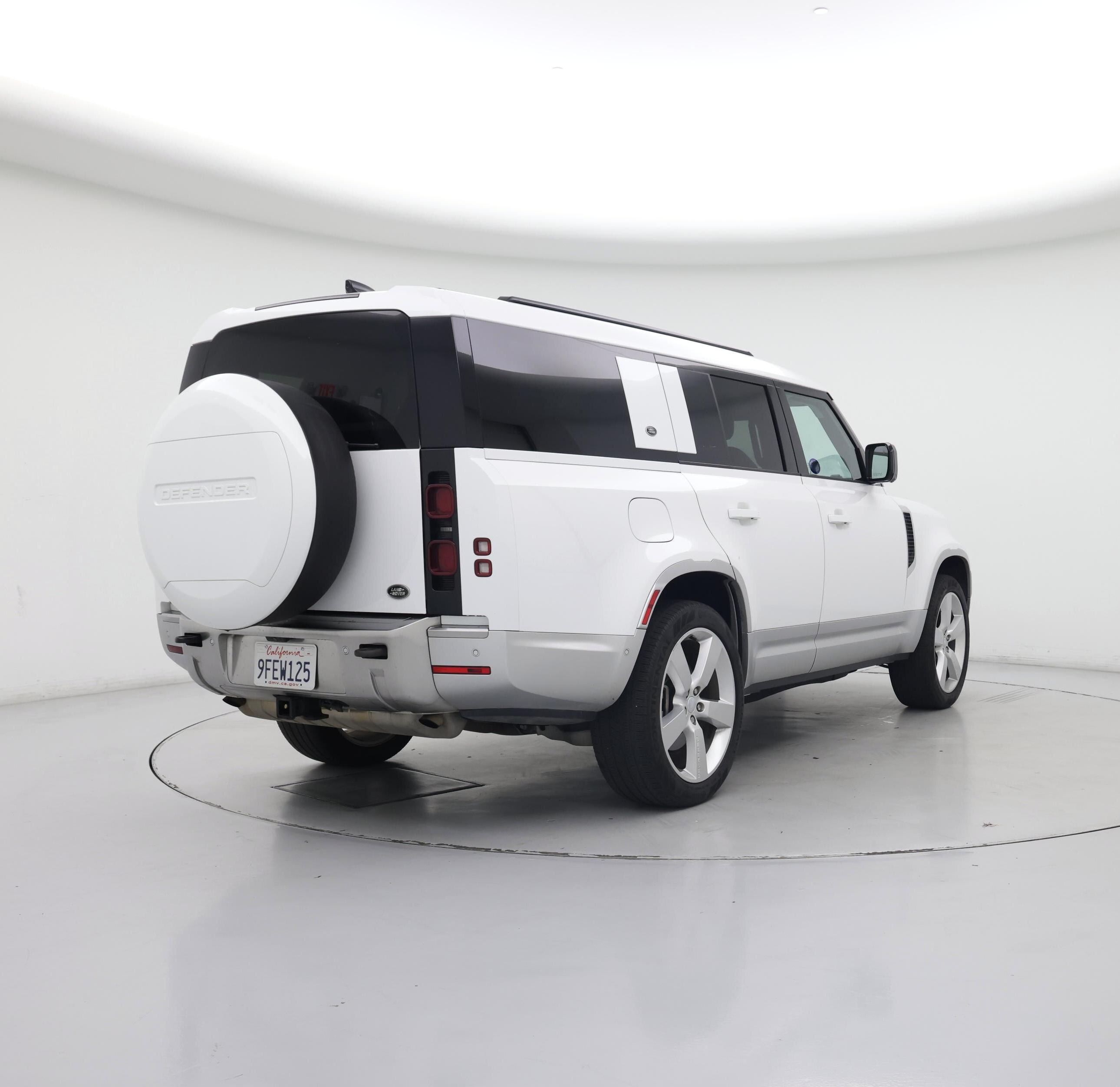 Thumbnail: 2023 Land Rover Defender - 8