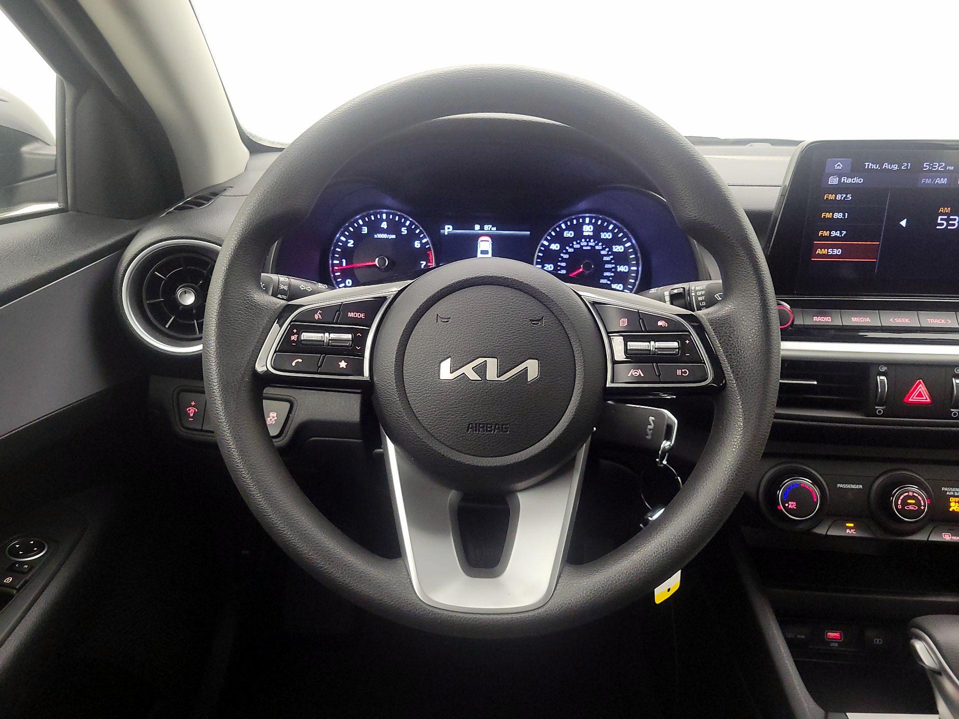 Thumbnail: 2024 Kia Forte - 10