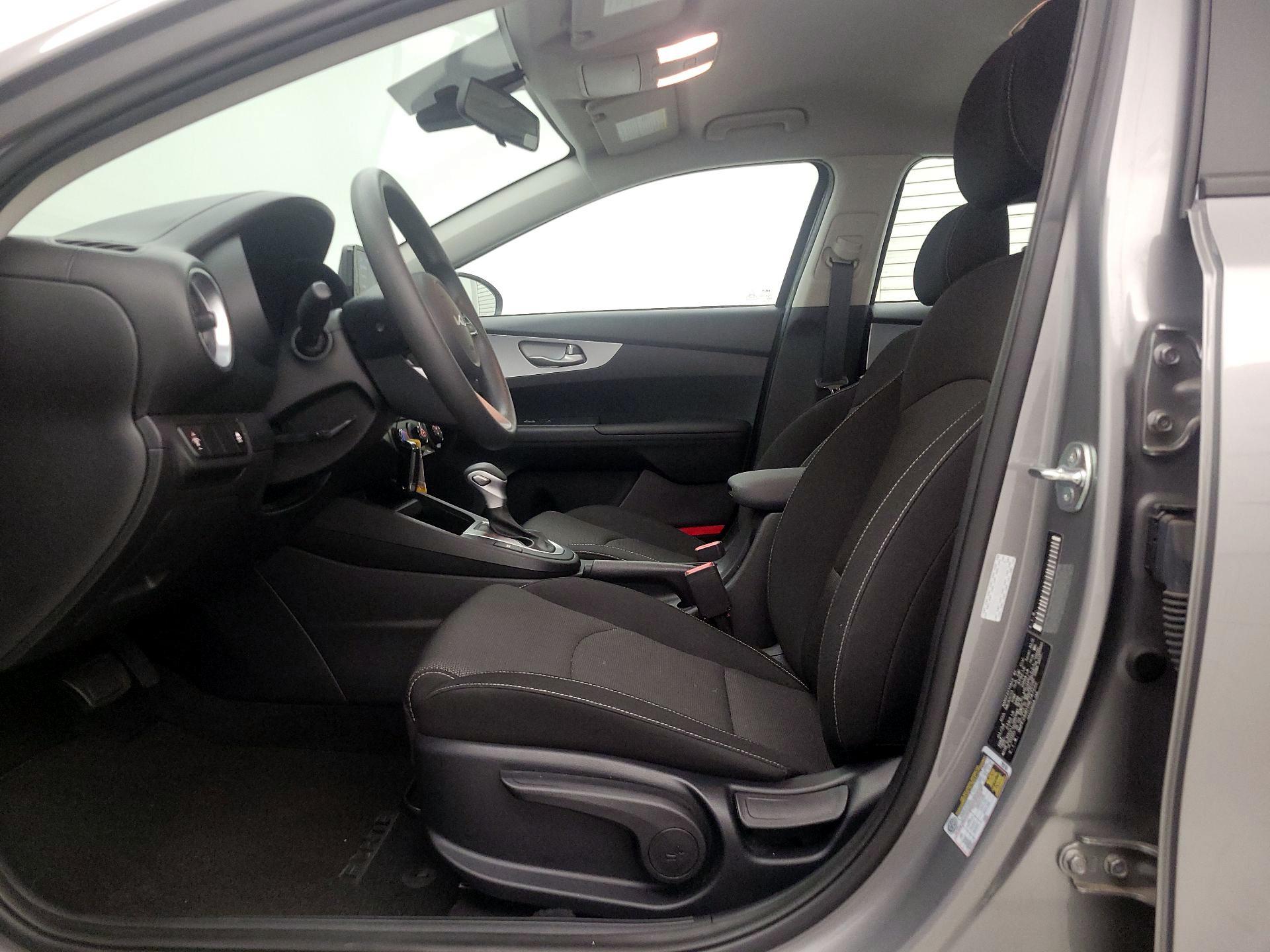 Thumbnail: 2024 Kia Forte - 11