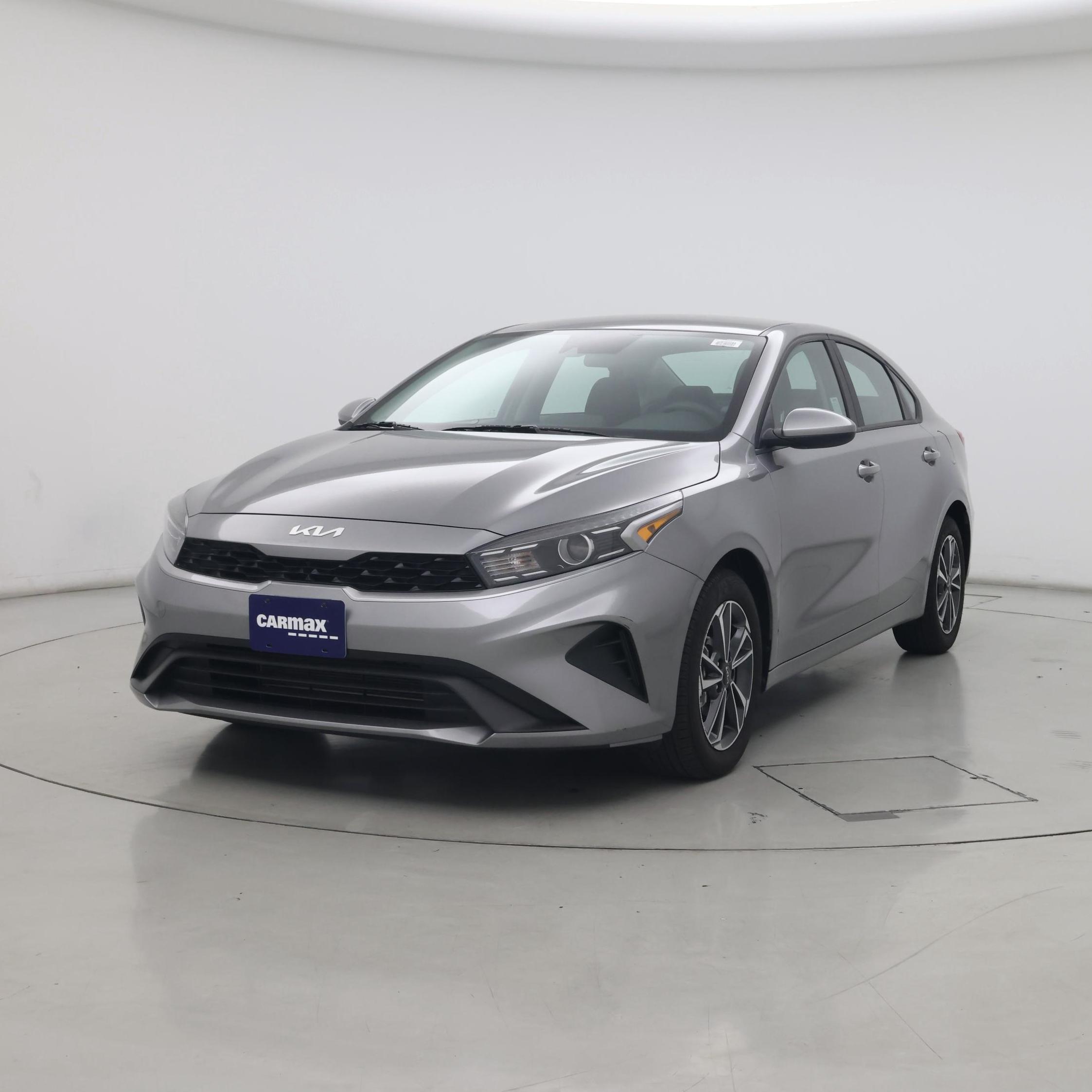 Thumbnail: 2024 Kia Forte - 4