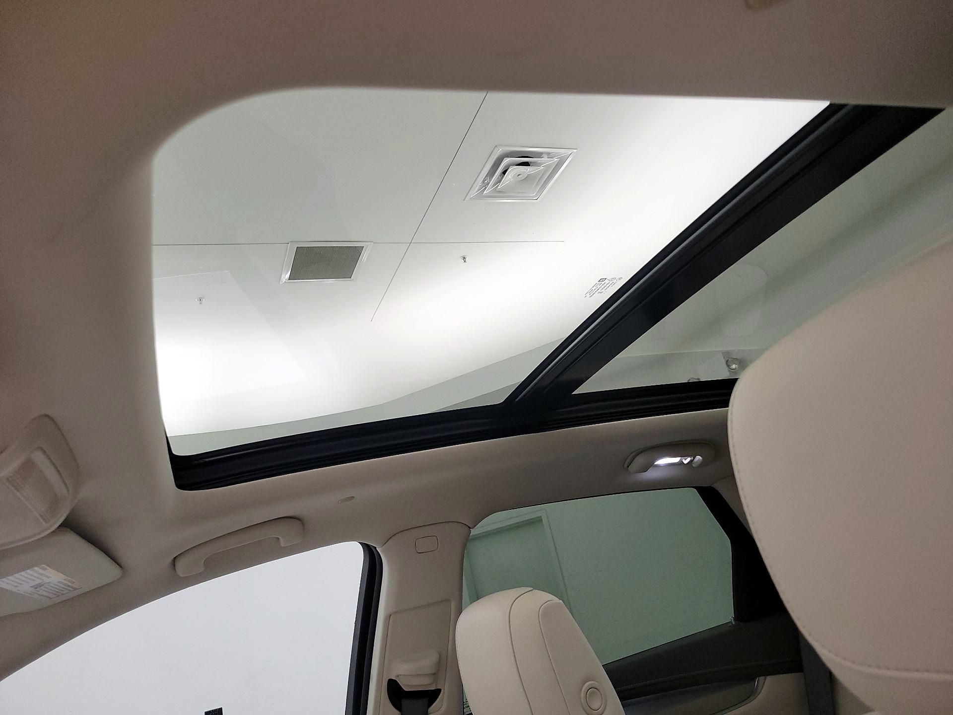 Thumbnail: 2022 Cadillac XT5 - 20