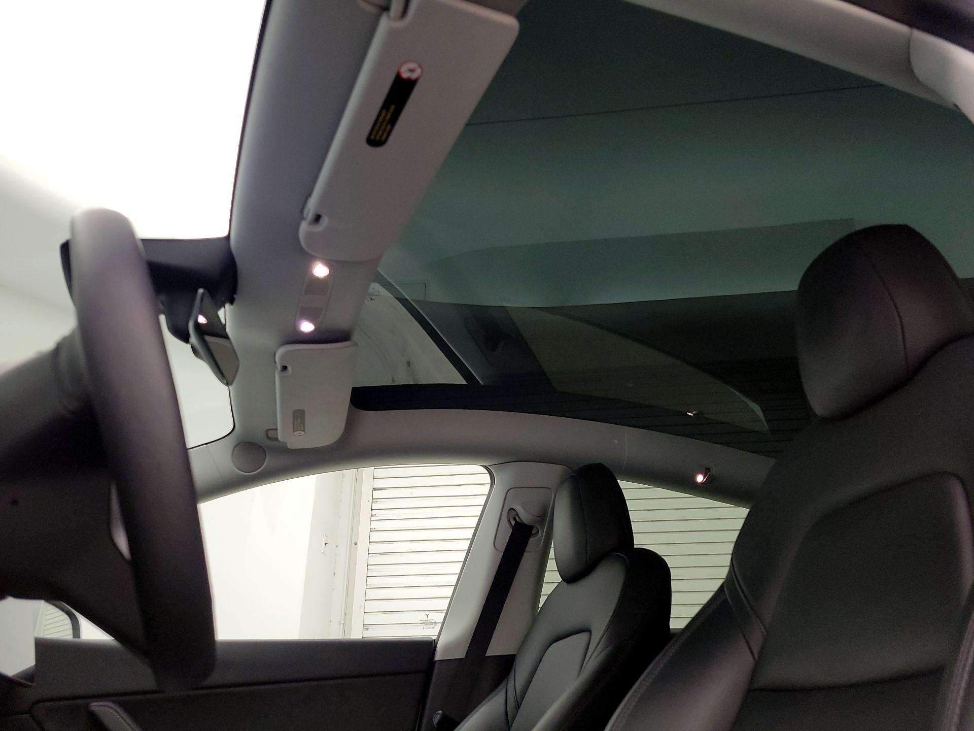 Thumbnail: 2022 Tesla Model Y - 19