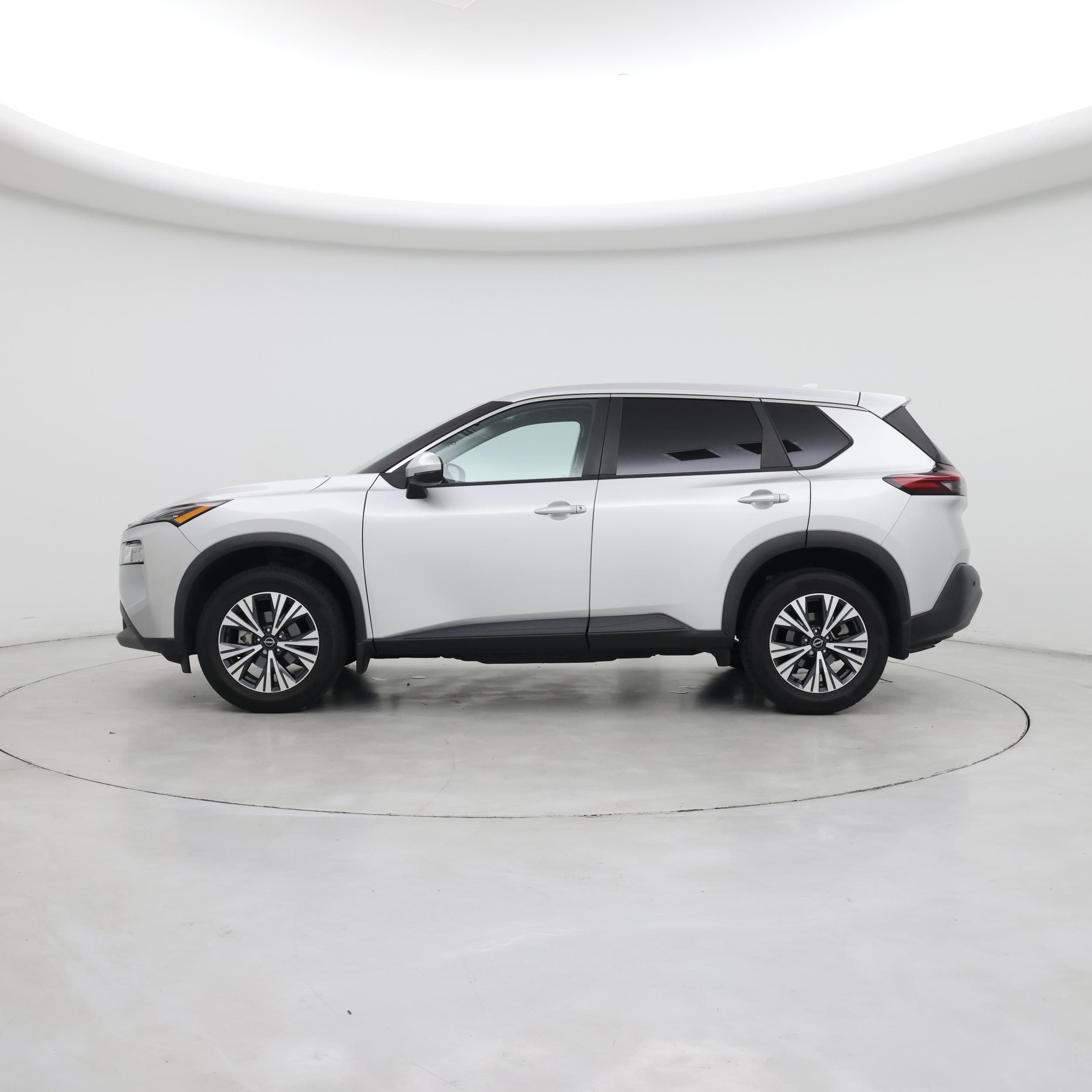 Thumbnail: 2022 Nissan Rogue - 3