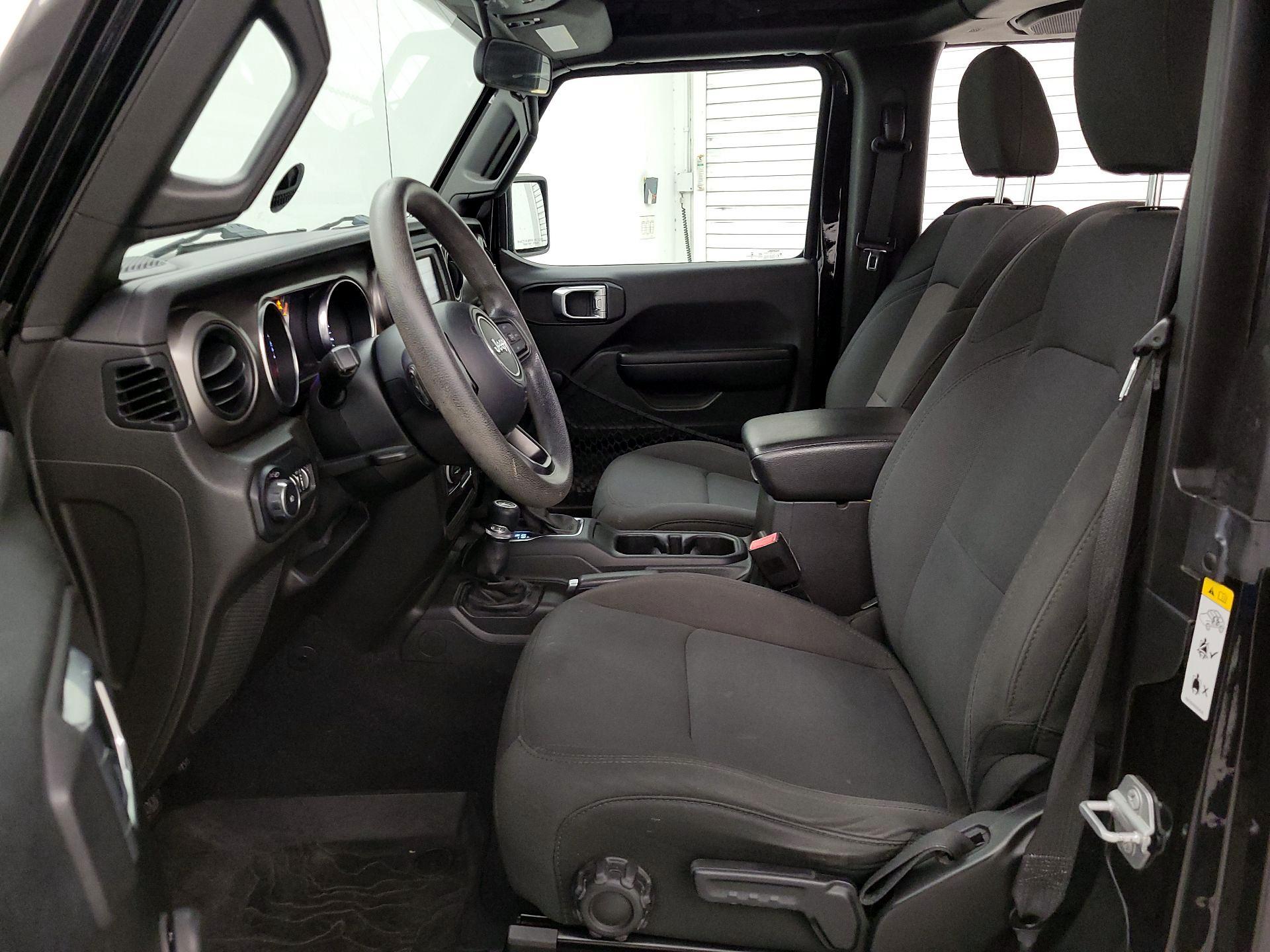 Thumbnail: 2019 Jeep Wrangler - 11