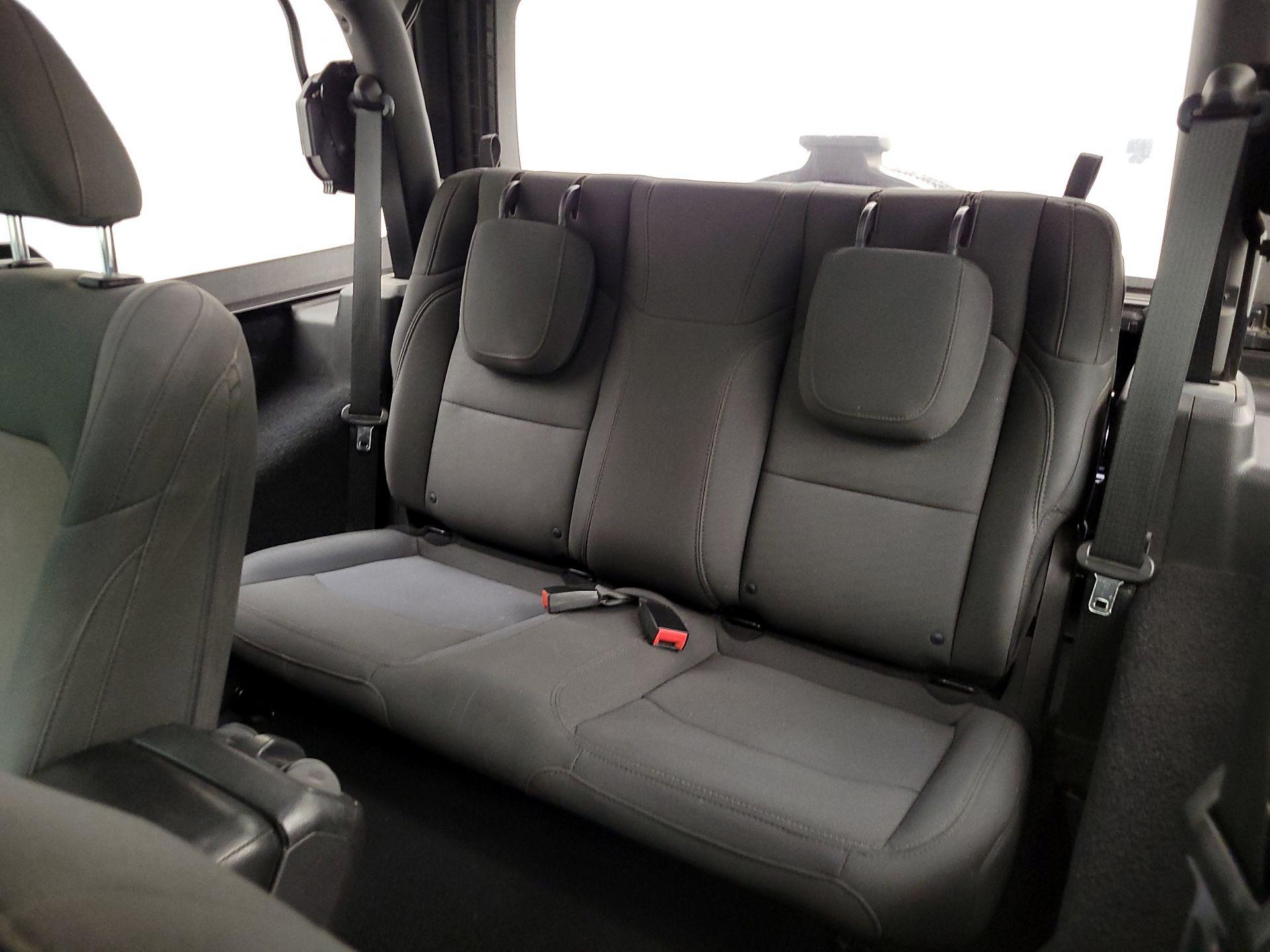 Thumbnail: 2019 Jeep Wrangler - 19