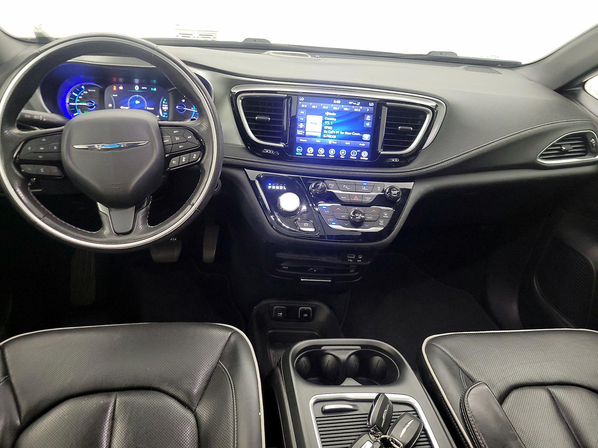 Thumbnail: 2019 Chrysler Pacifica - 9