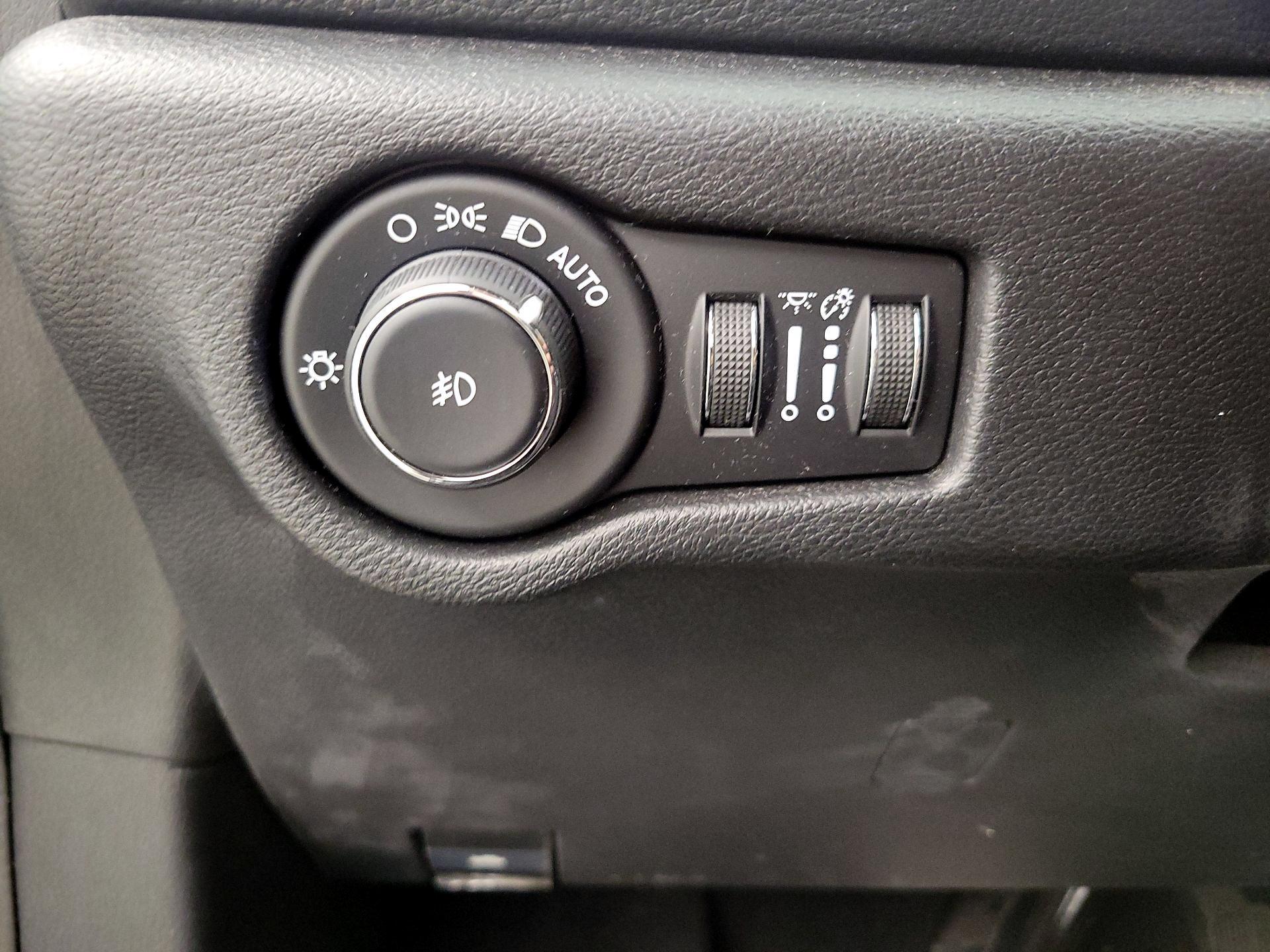 Thumbnail: 2019 Chrysler Pacifica - 13