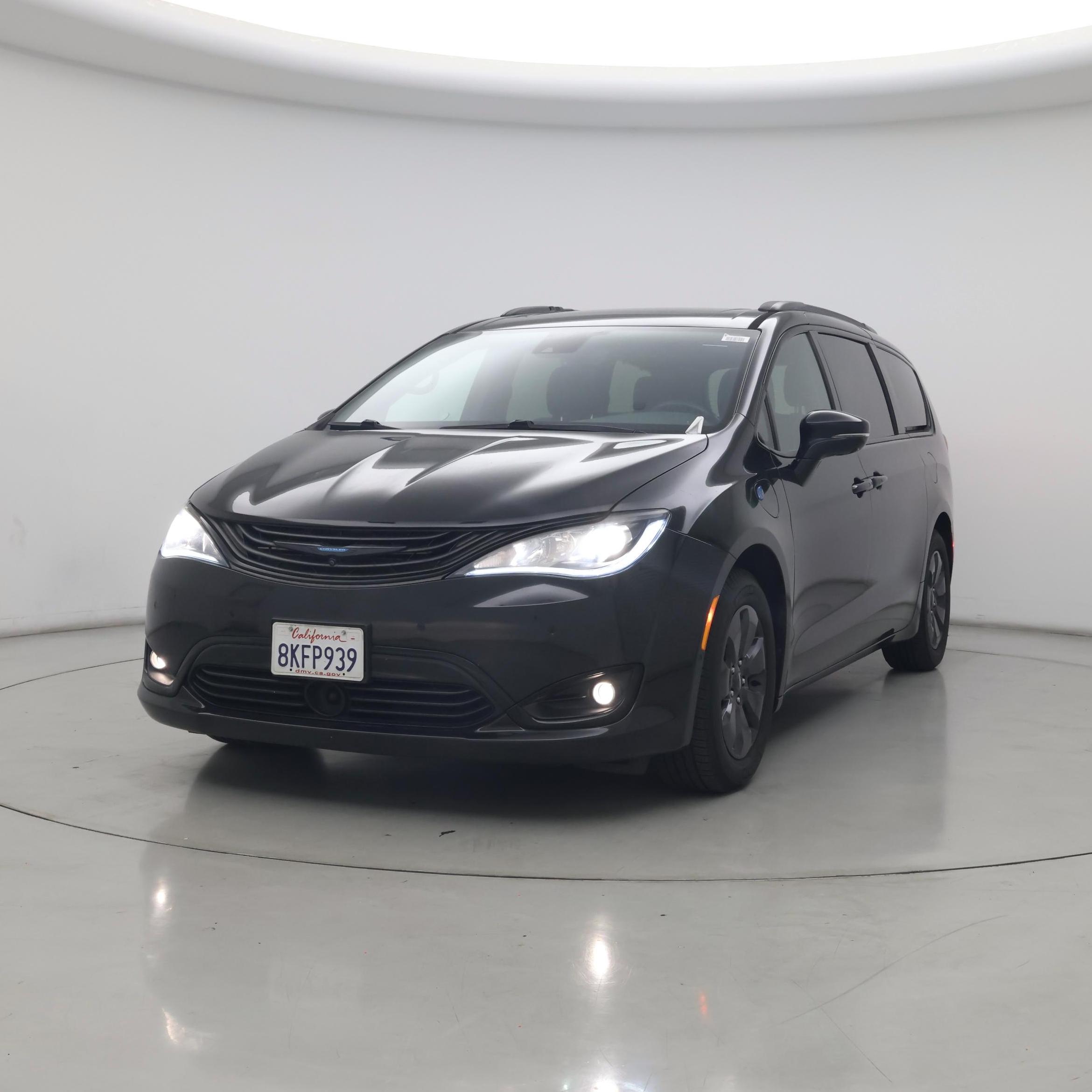 Thumbnail: 2019 Chrysler Pacifica - 4