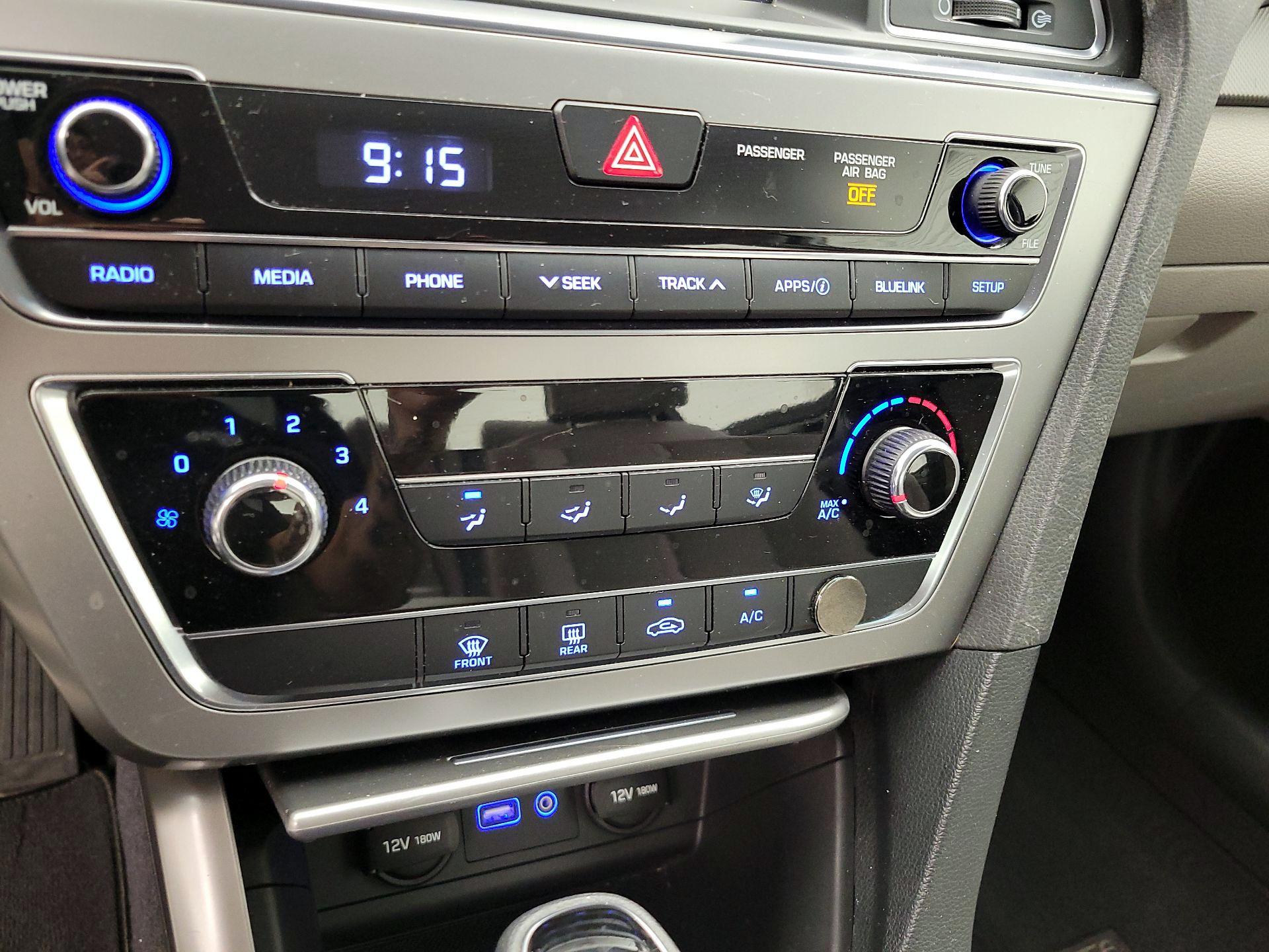 Thumbnail: 2016 Hyundai Sonata - 16