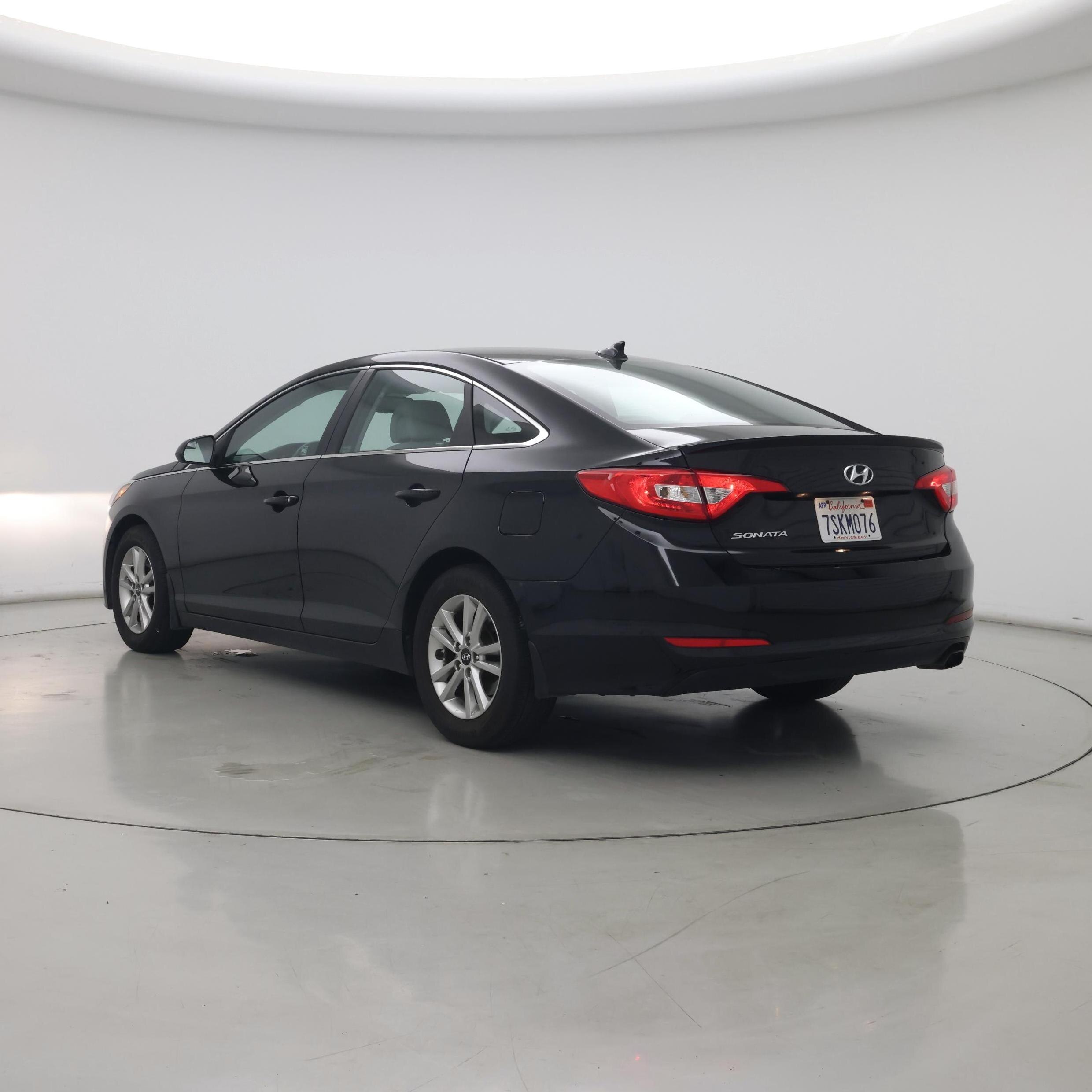 Thumbnail: 2016 Hyundai Sonata - 2