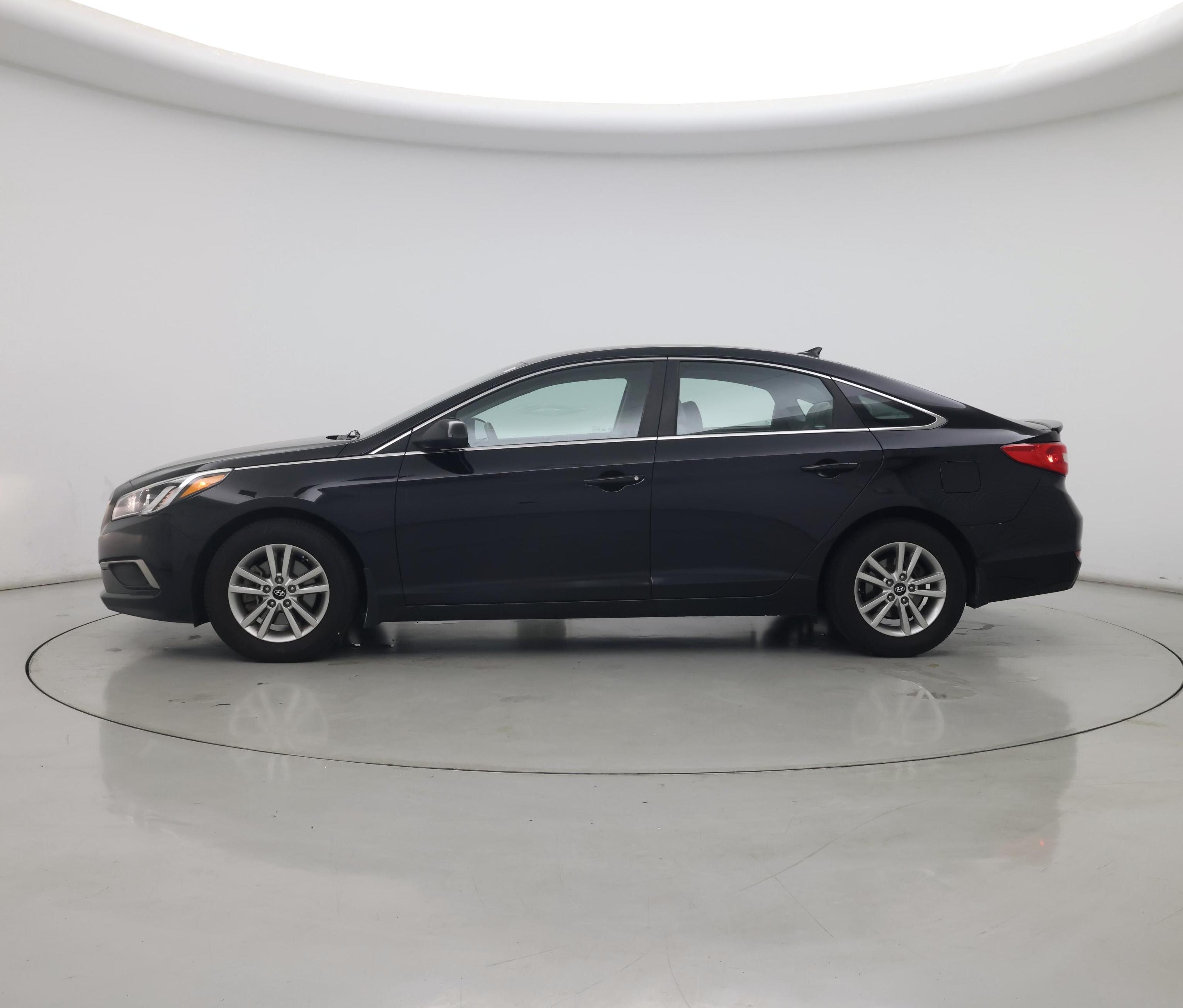 Thumbnail: 2016 Hyundai Sonata - 3