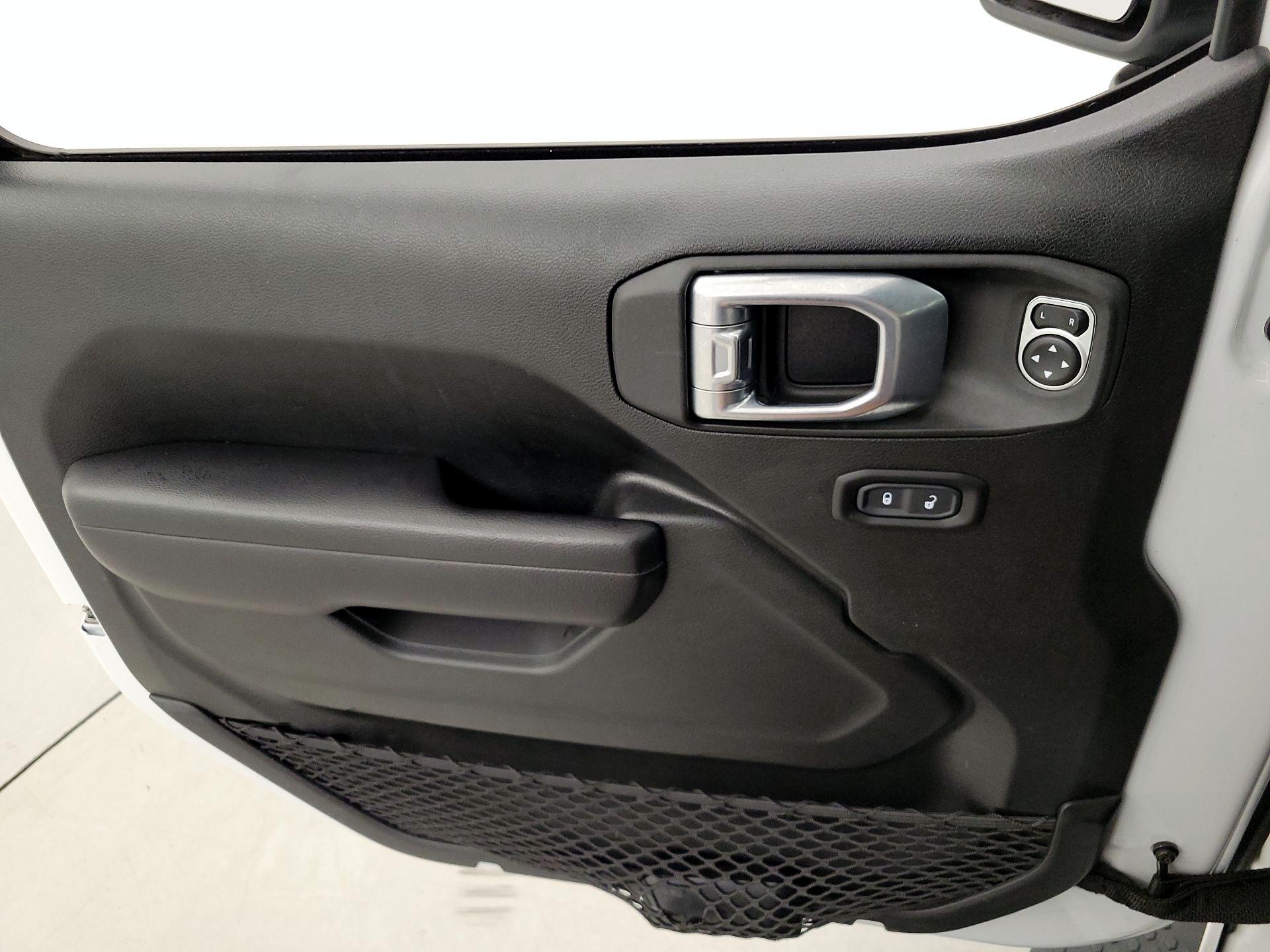 Thumbnail: 2021 Jeep Wrangler - 12