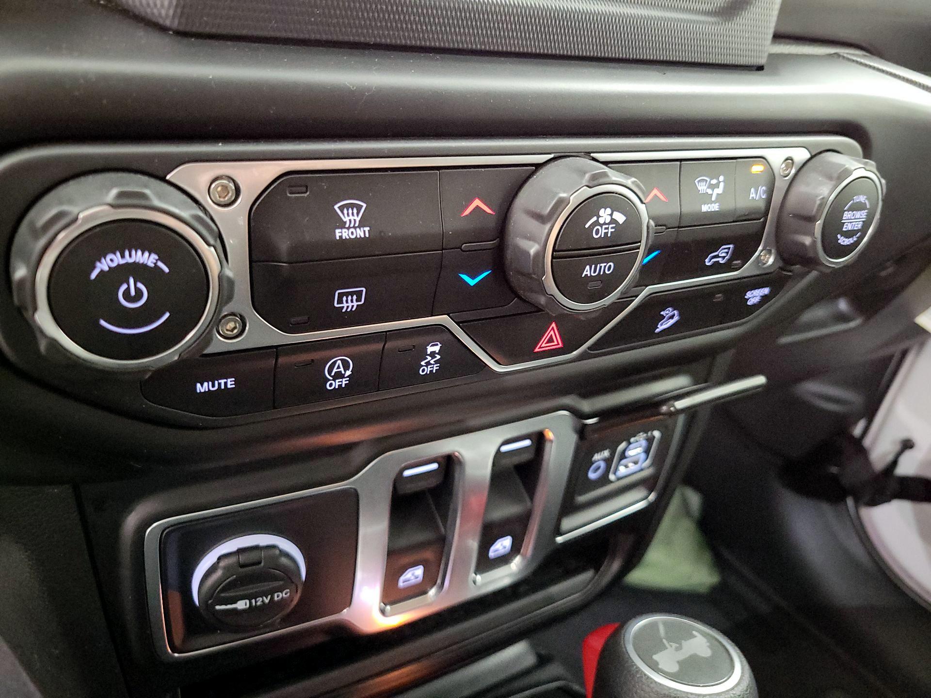 Thumbnail: 2021 Jeep Wrangler - 16