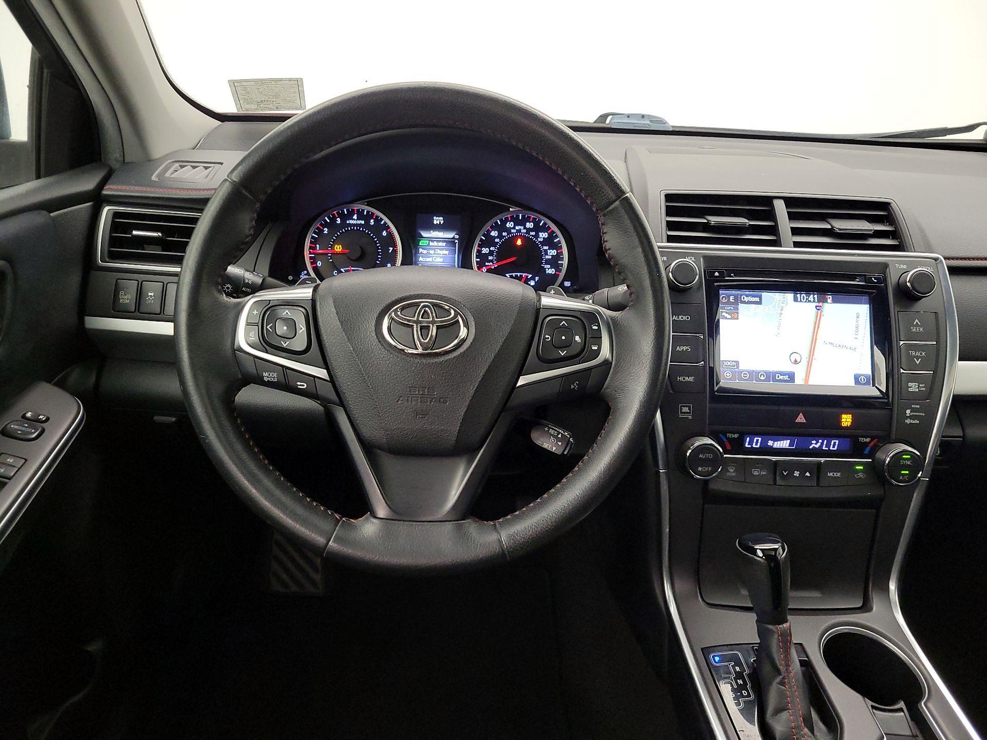Thumbnail: 2015 Toyota Camry - 10