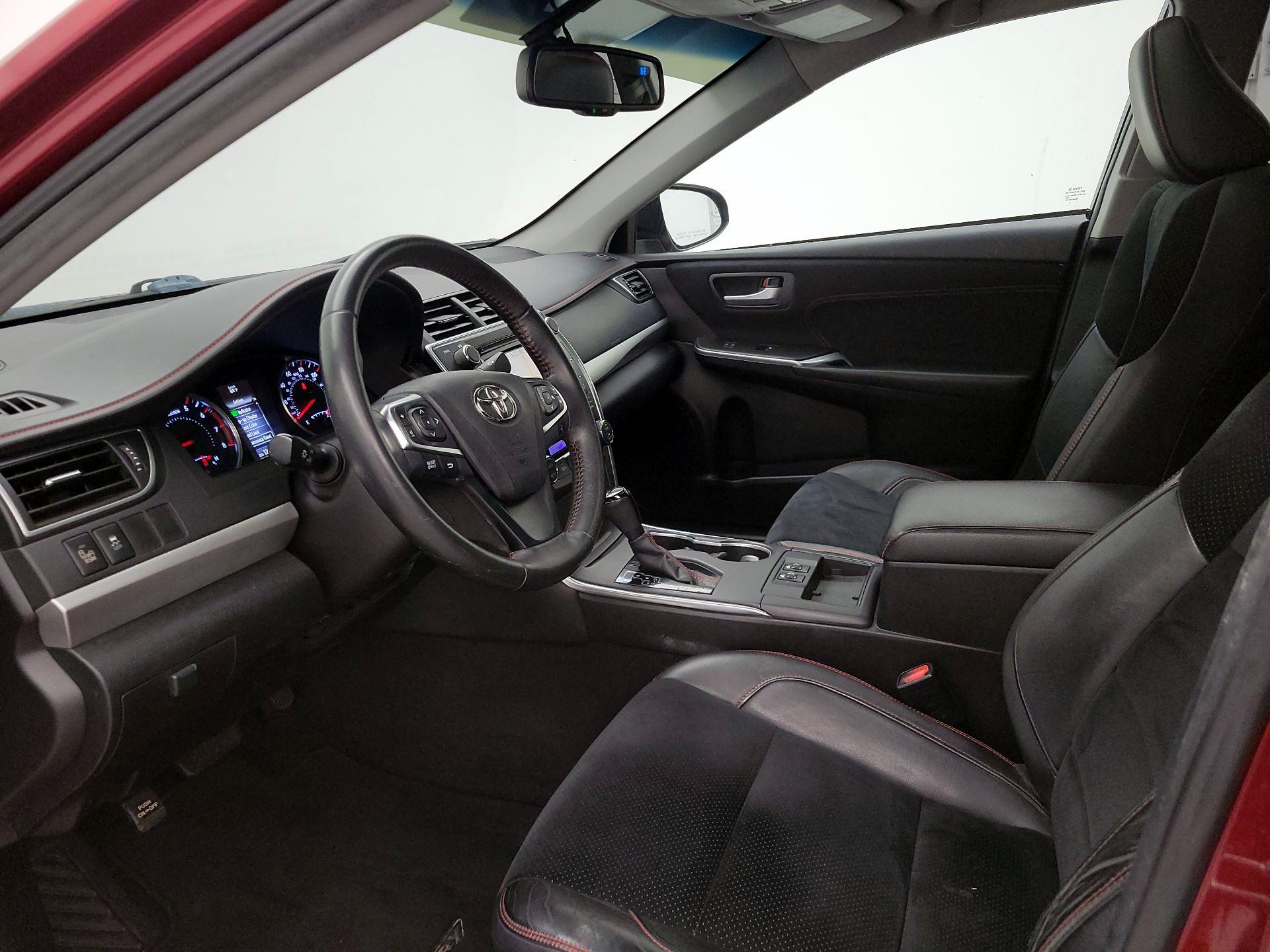 Thumbnail: 2015 Toyota Camry - 11