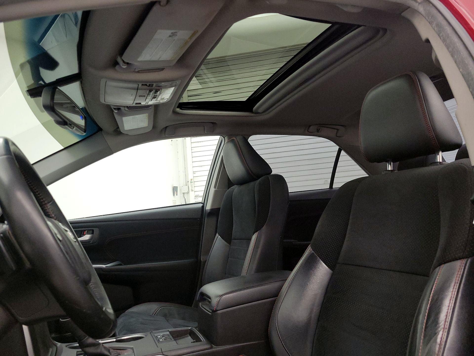 Thumbnail: 2015 Toyota Camry - 20