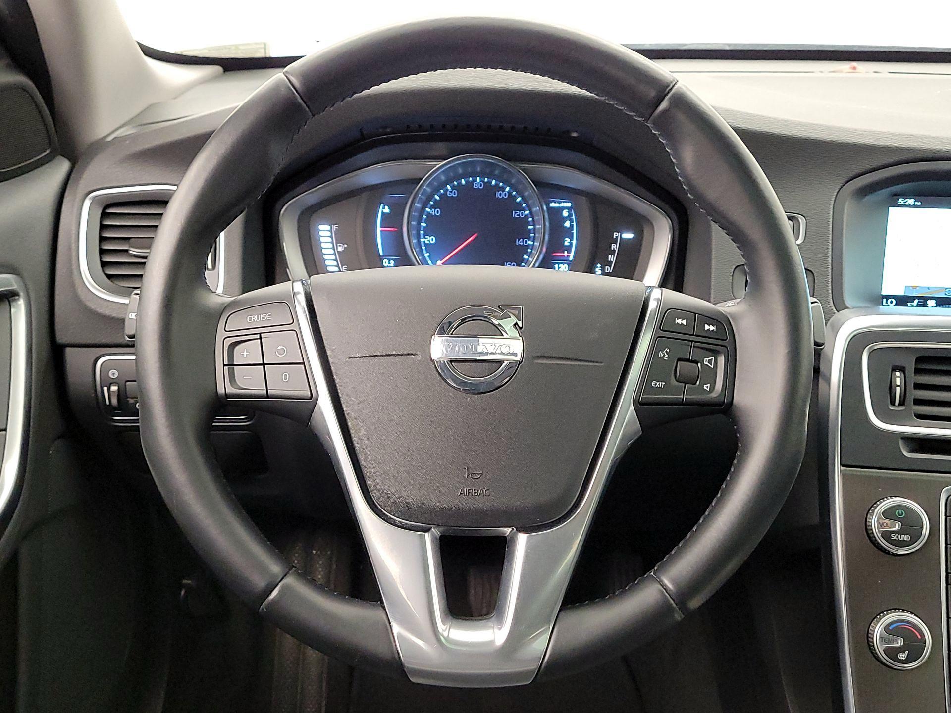 Thumbnail: 2015 Volvo S60 - 10