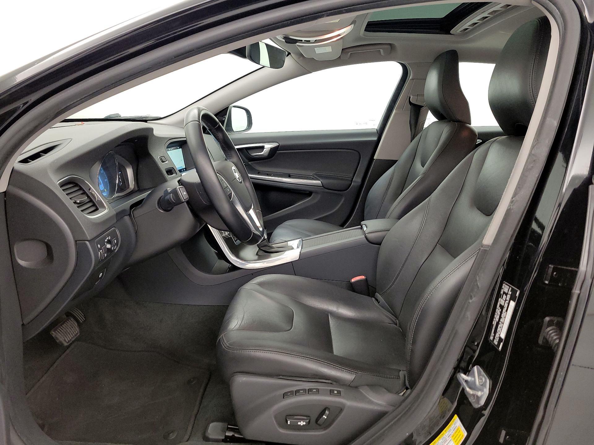 Thumbnail: 2015 Volvo S60 - 11