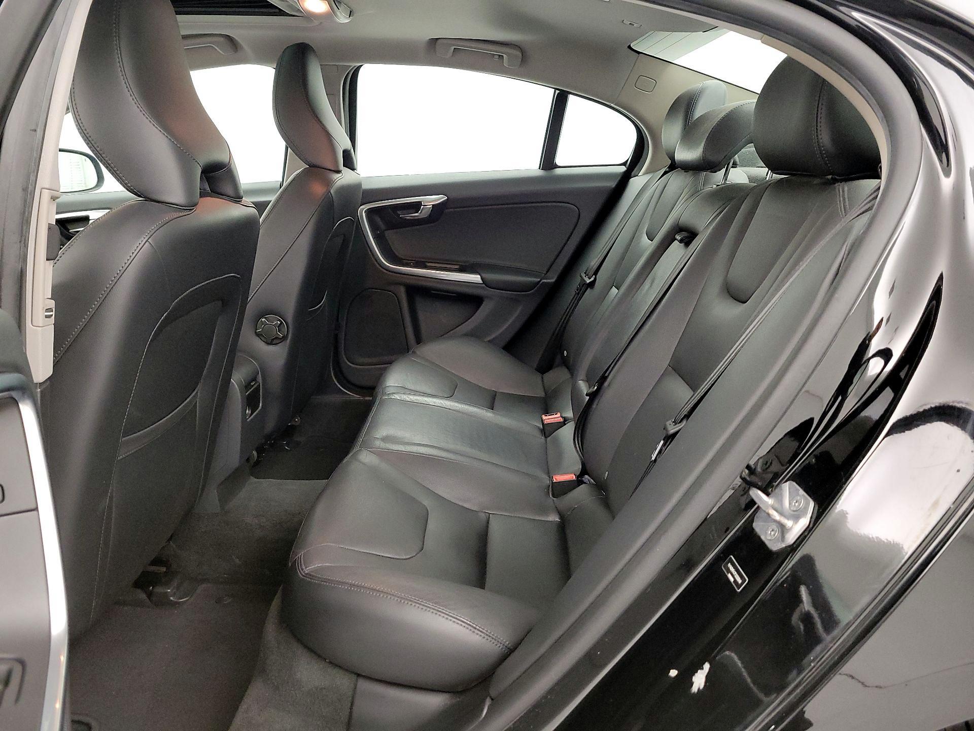 Thumbnail: 2015 Volvo S60 - 20