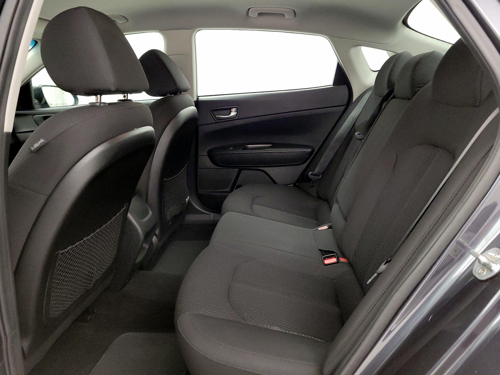 Thumbnail: 2019 Kia Optima - 19