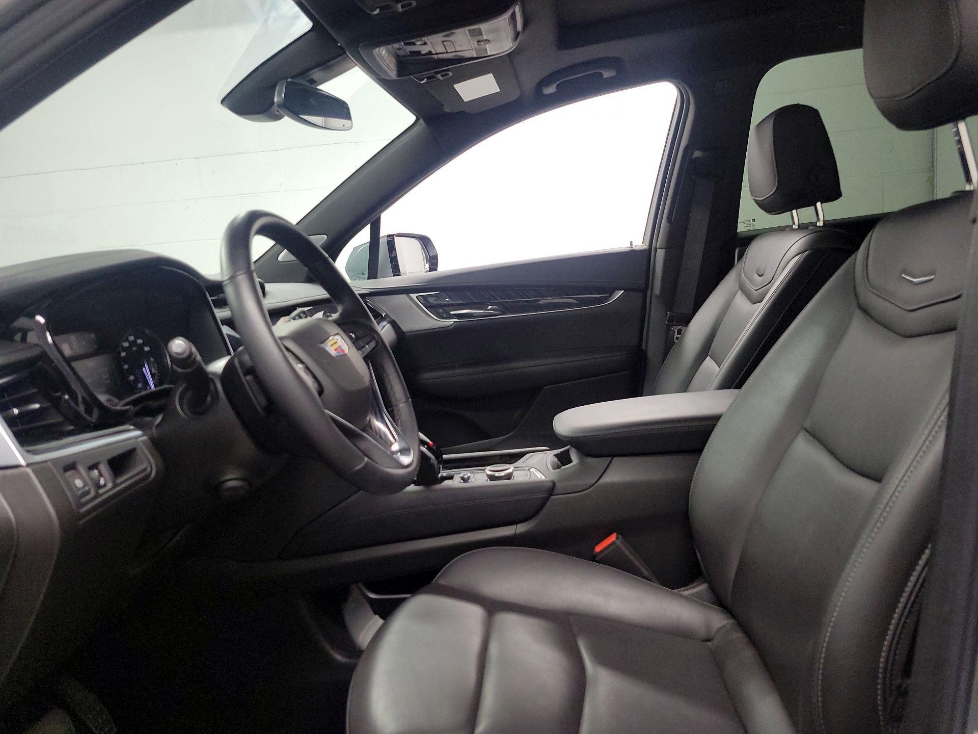 Thumbnail: 2025 Cadillac XT6 - 11