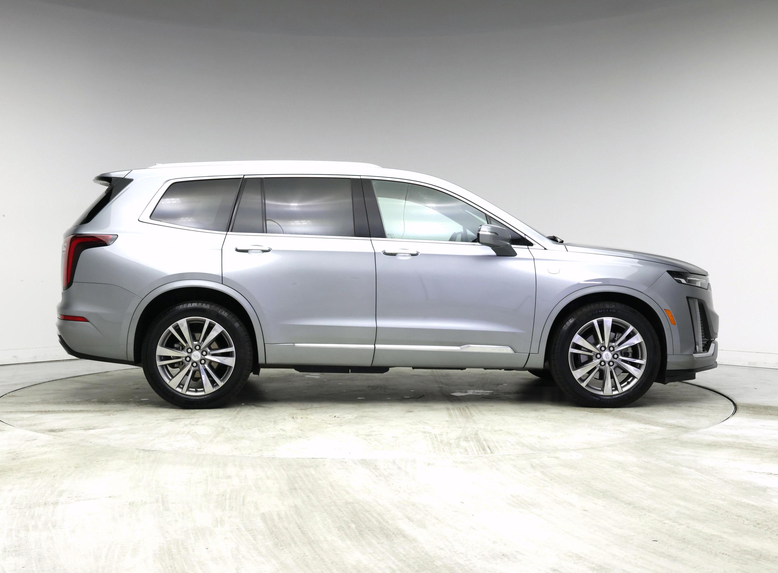 Thumbnail: 2025 Cadillac XT6 - 7