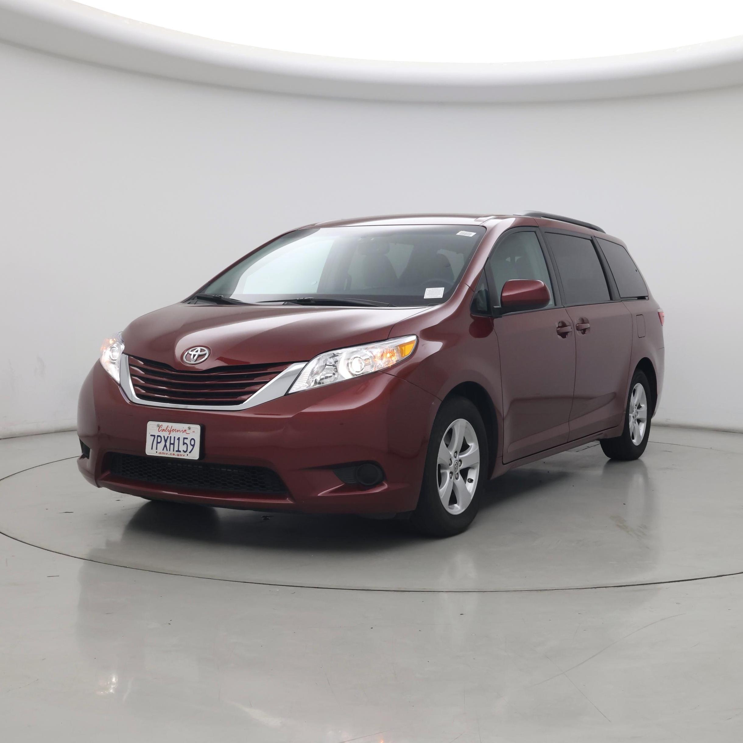 Thumbnail: 2015 Toyota Sienna - 4