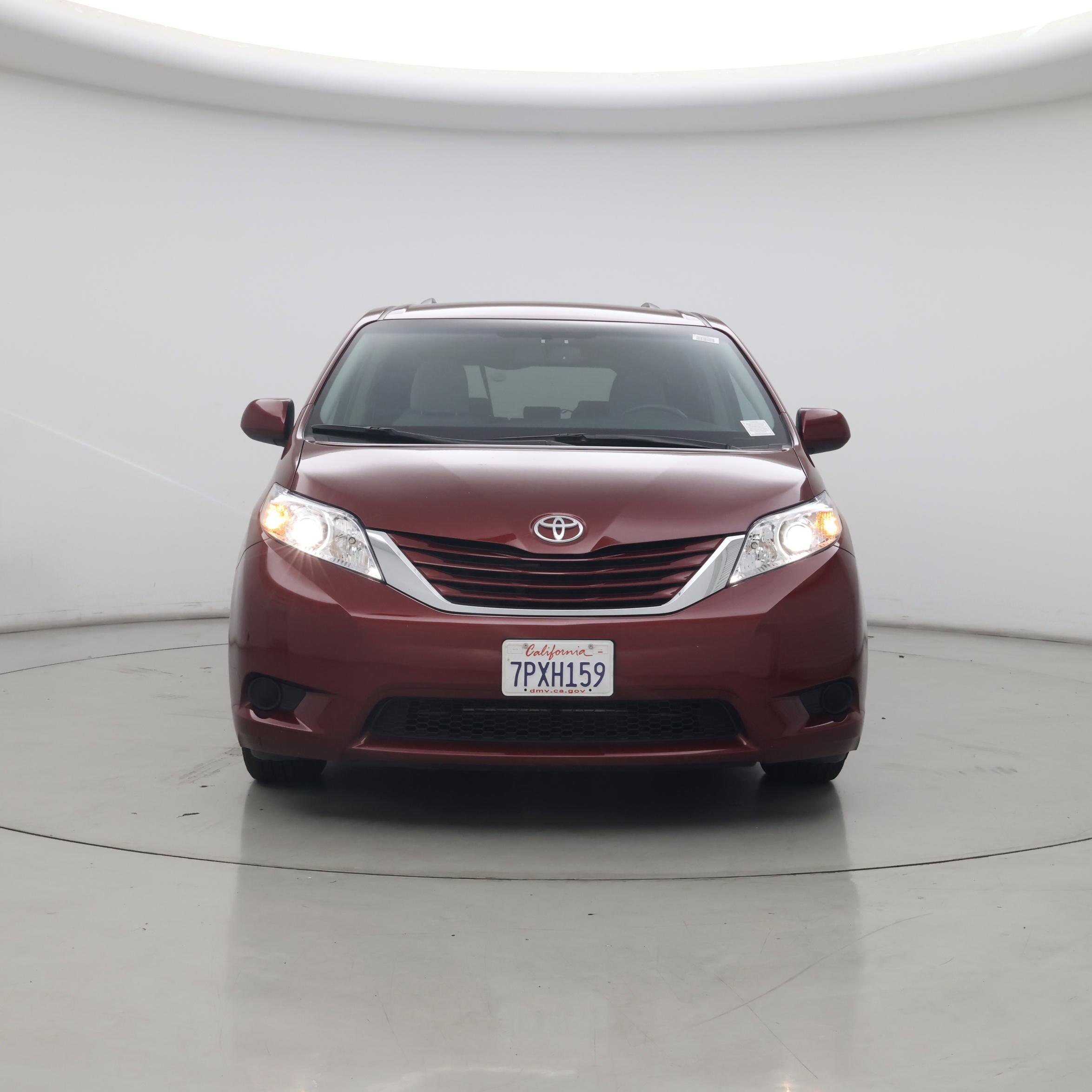 Thumbnail: 2015 Toyota Sienna - 5