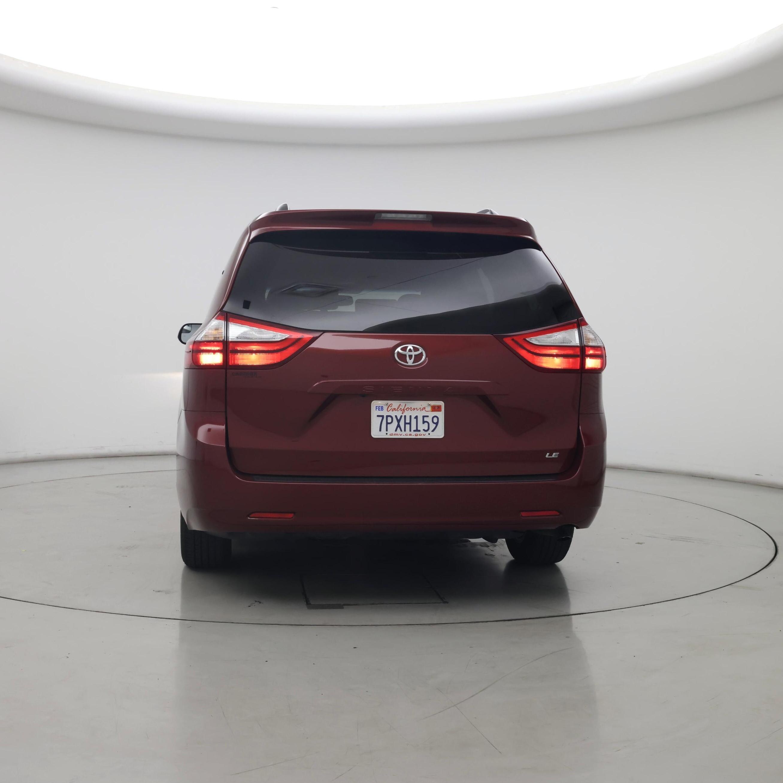 Thumbnail: 2015 Toyota Sienna - 6