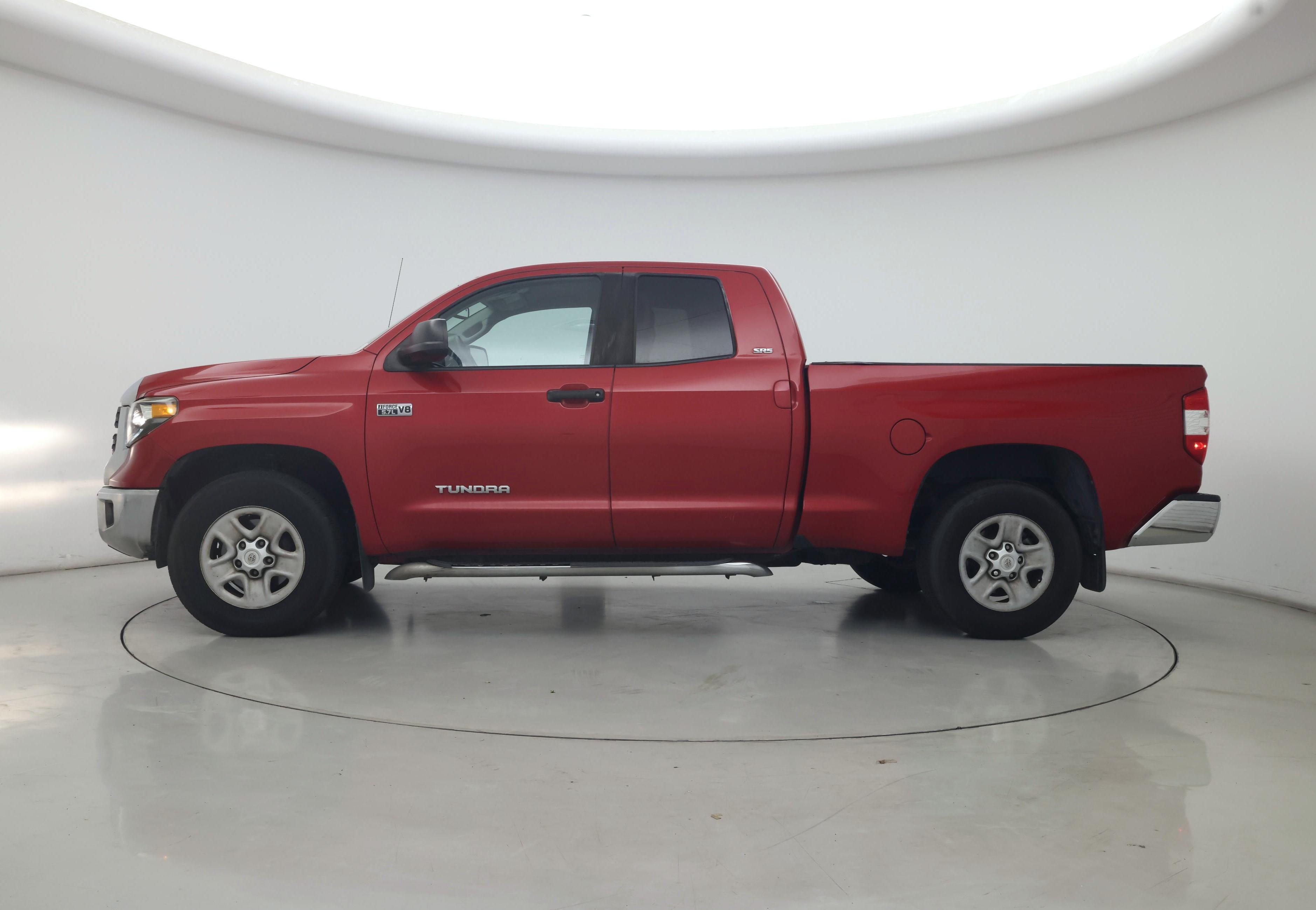 Thumbnail: 2019 Toyota Tundra - 3
