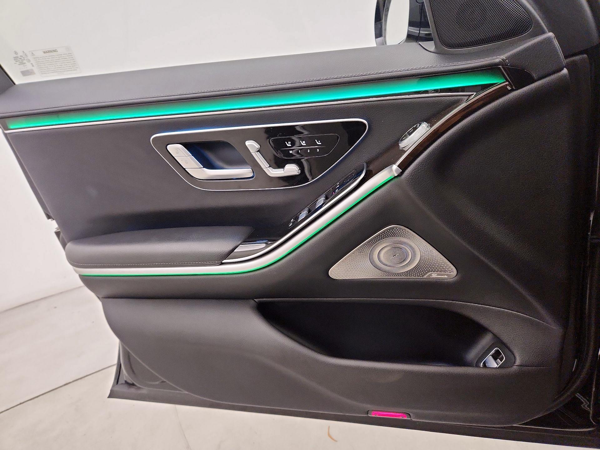 Thumbnail: 2022 Mercedes-Benz S-Class - 12