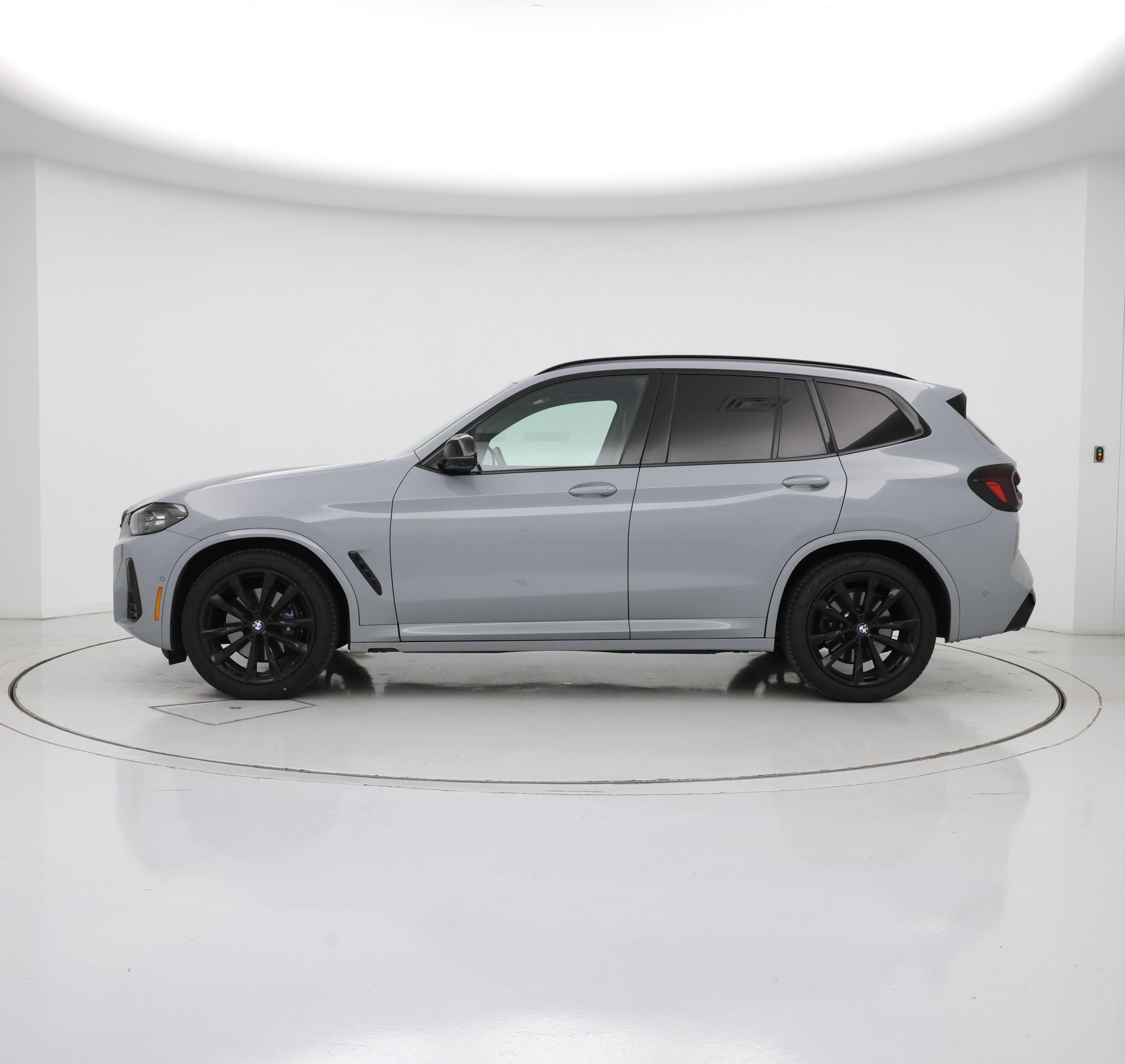 Thumbnail: 2023 BMW X3 - 3