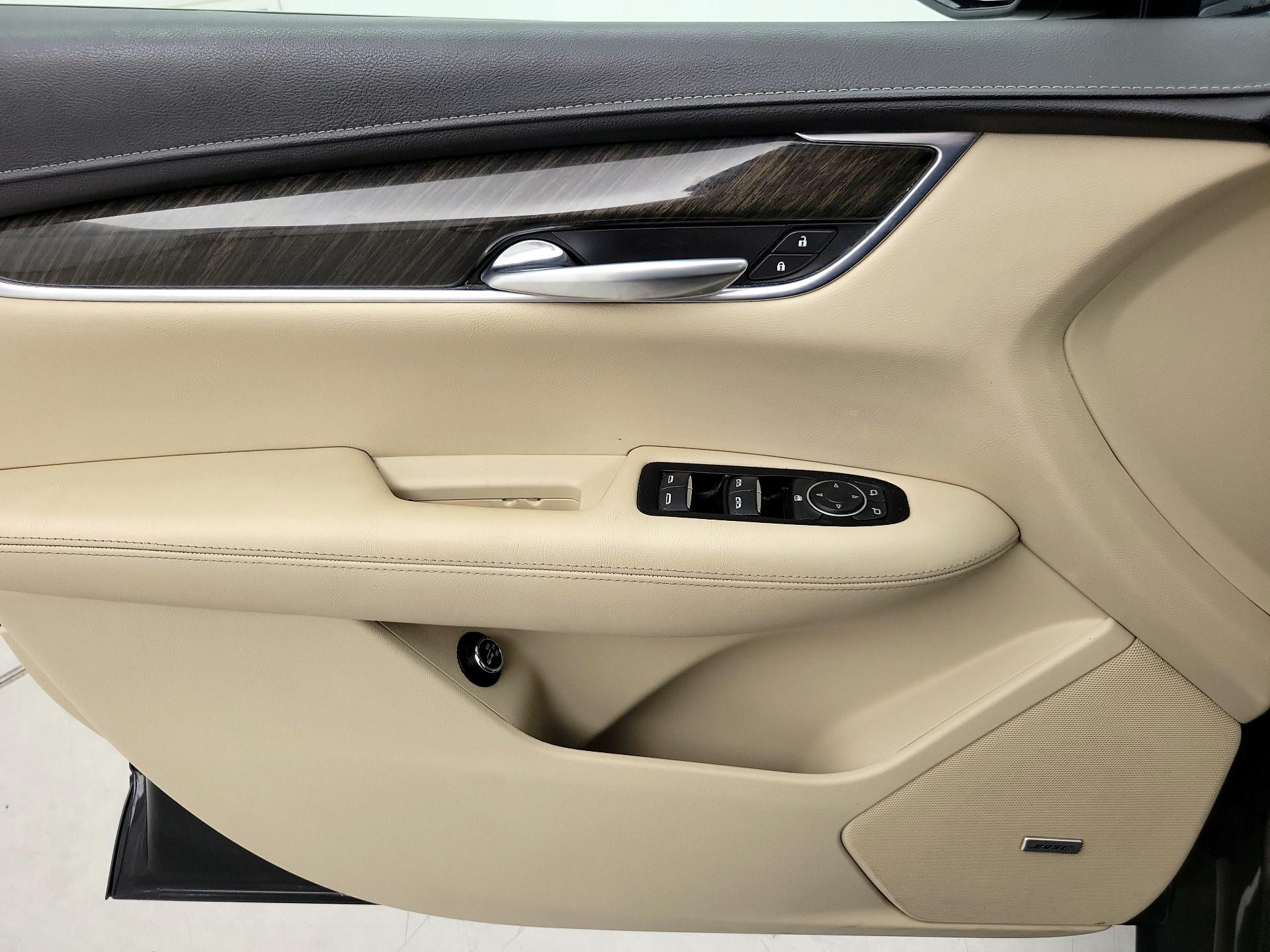 Thumbnail: 2018 Cadillac XT5 - 12