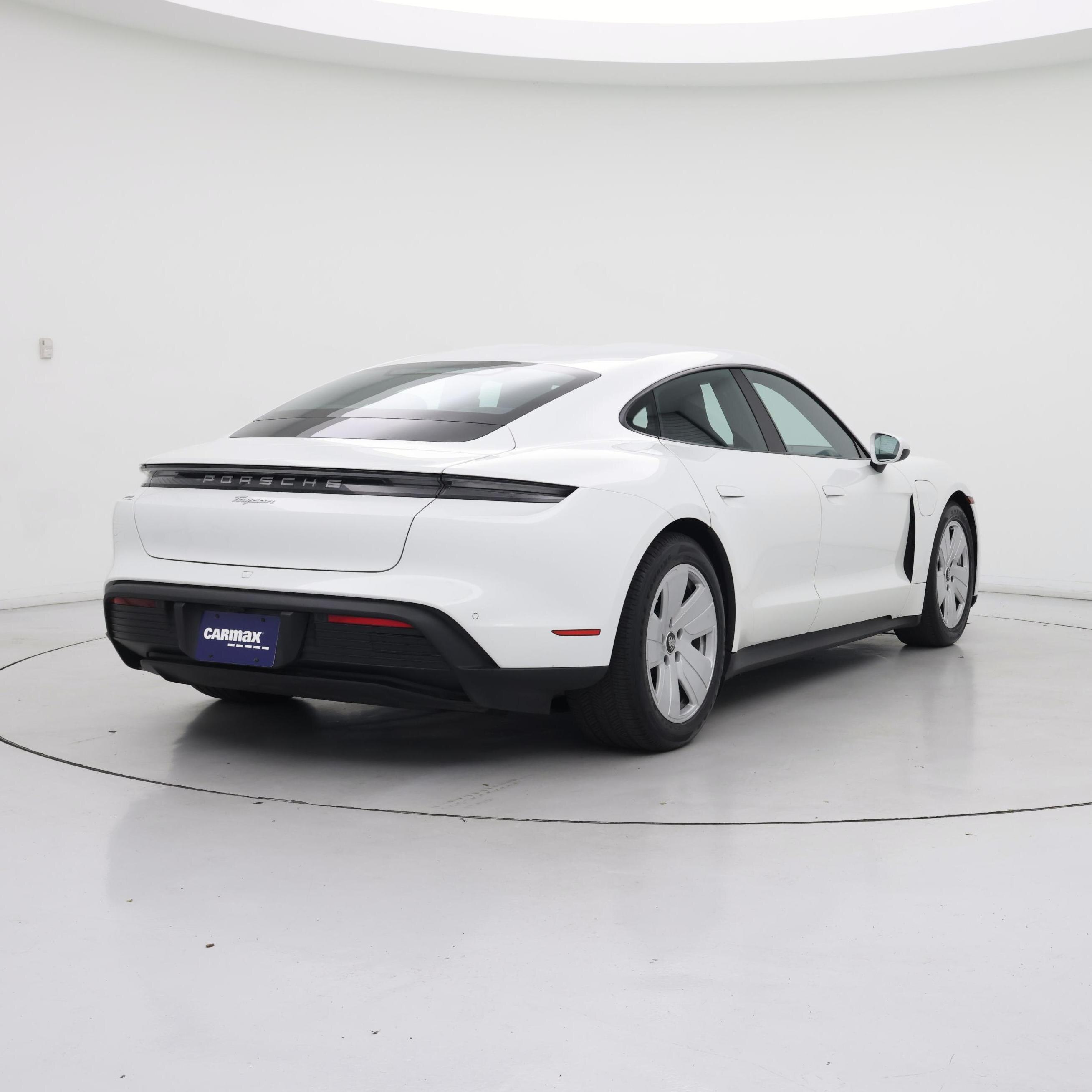 Thumbnail: 2022 Porsche Taycan - 8