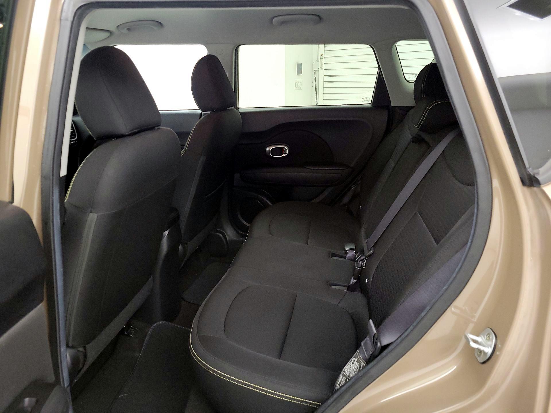 Thumbnail: 2015 Kia Soul - 18