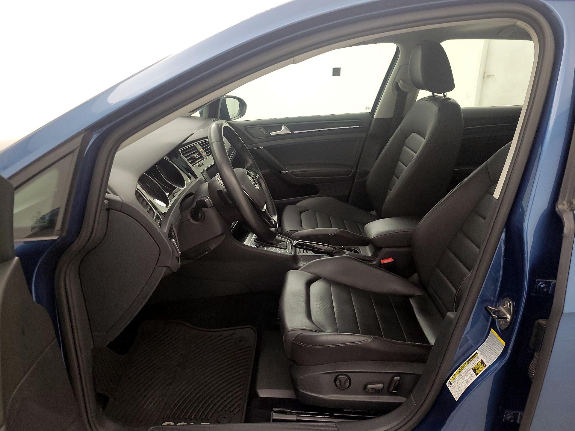 Thumbnail: 2015 Volkswagen Golf - 11