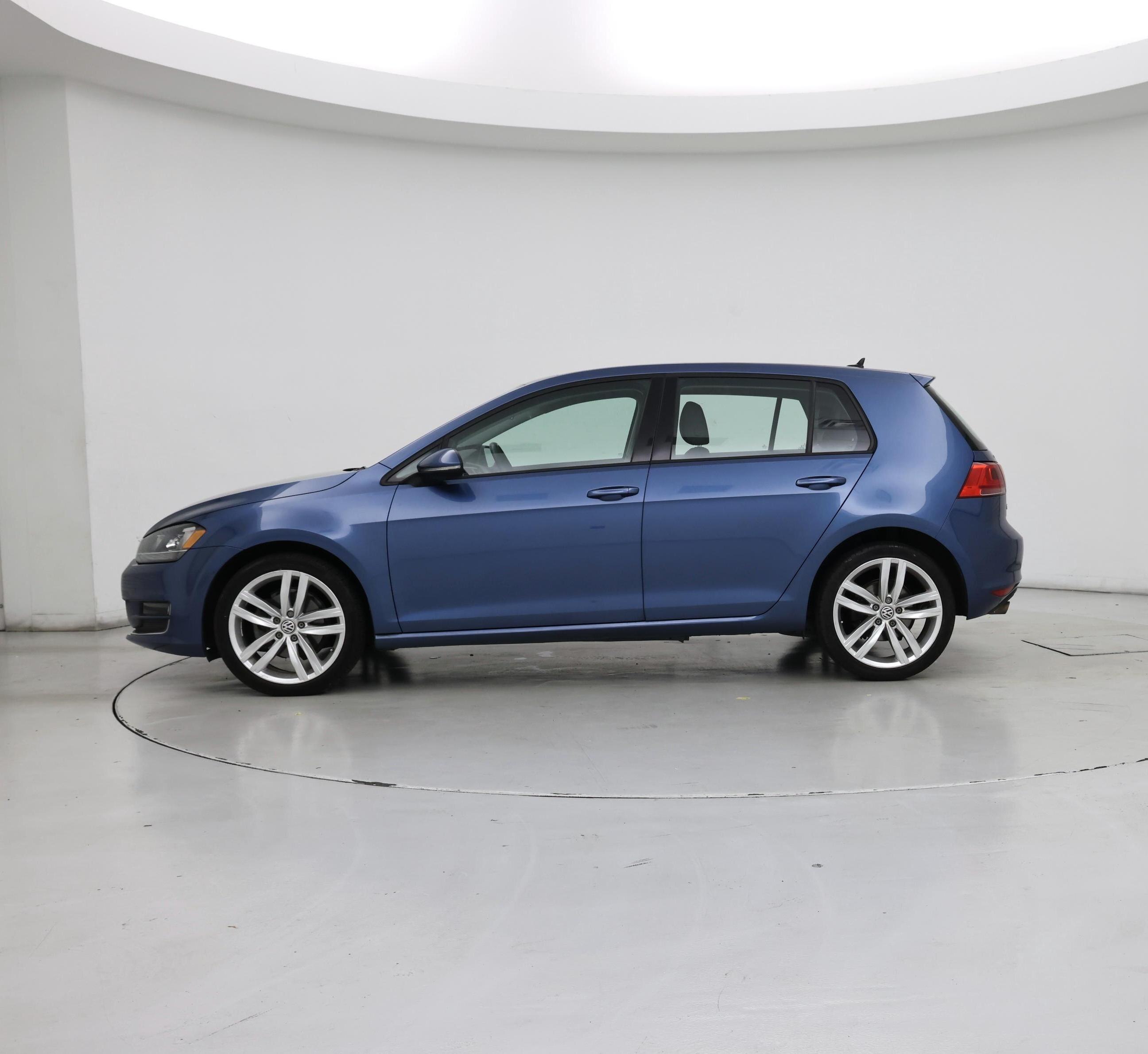 Thumbnail: 2015 Volkswagen Golf - 3