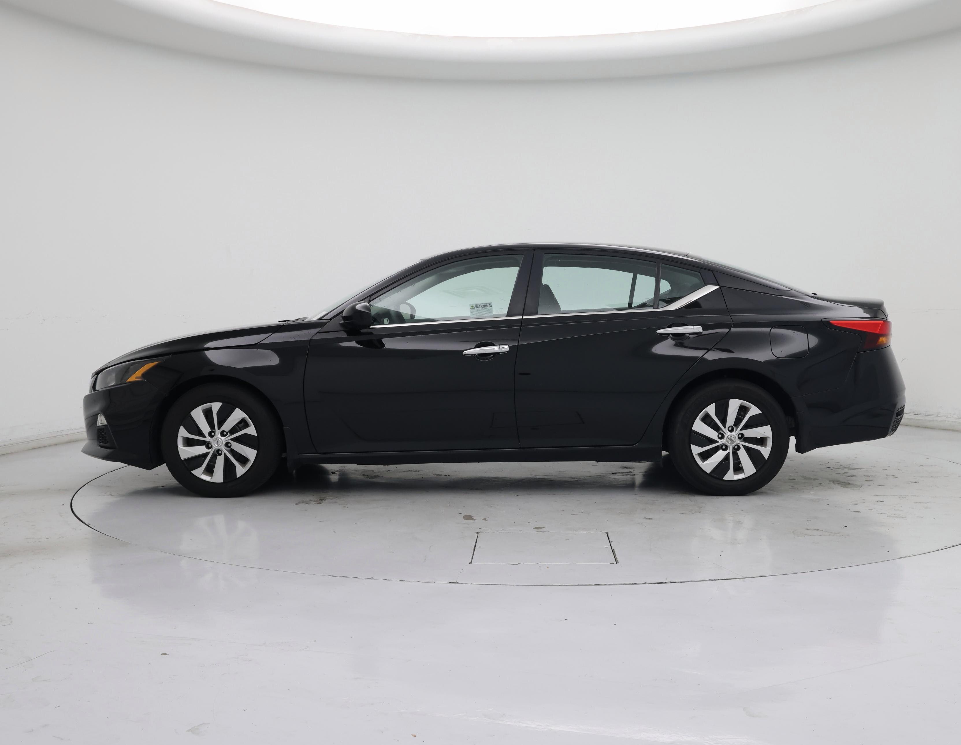 Thumbnail: 2022 Nissan Altima - 3