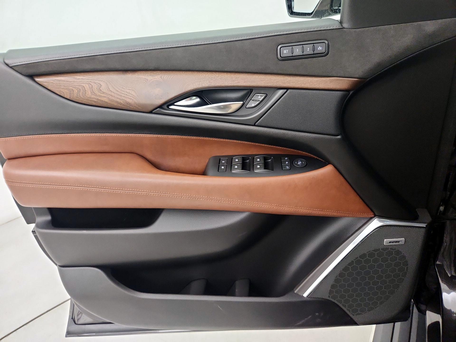 Thumbnail: 2018 Cadillac Escalade - 12