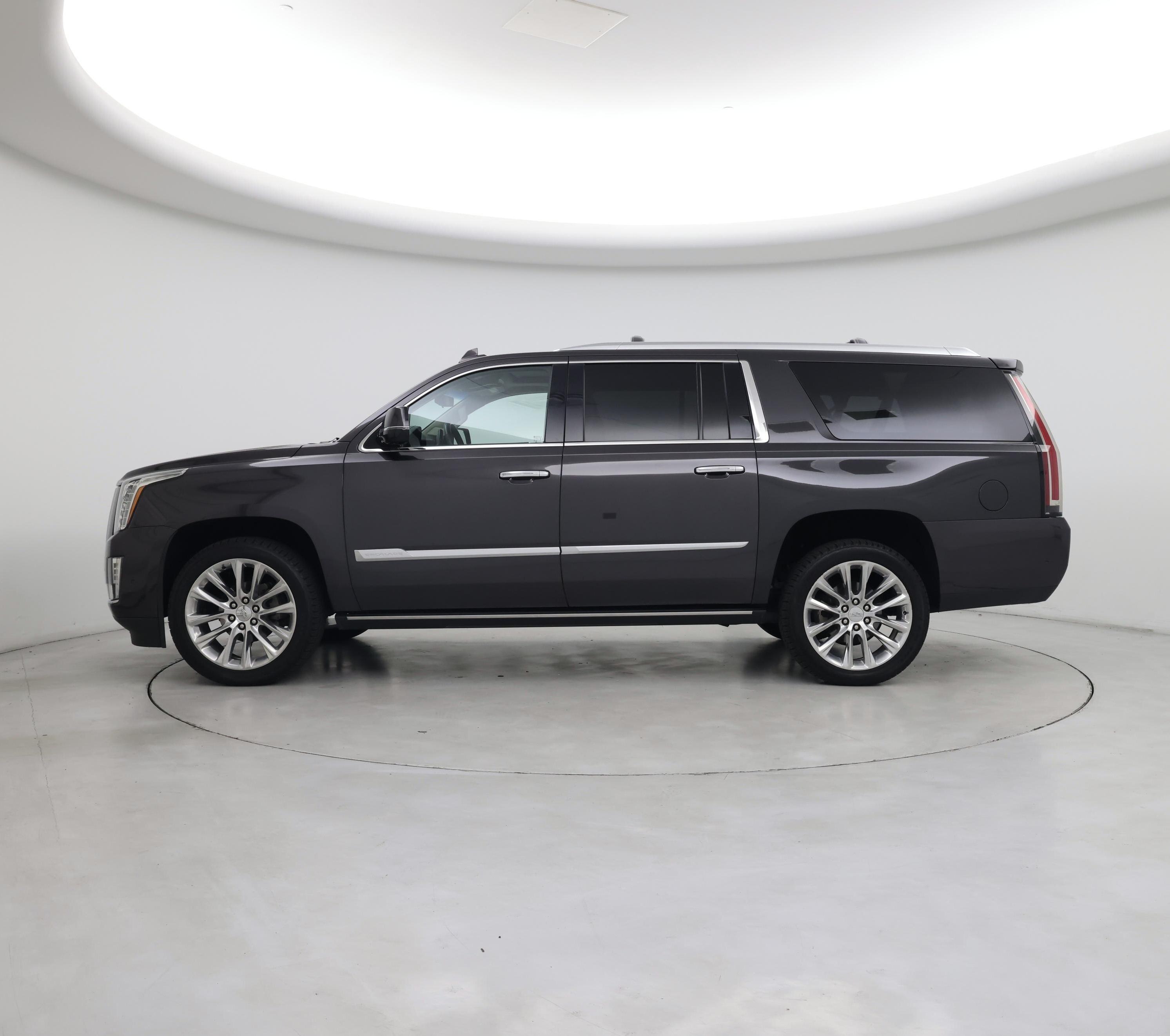 Thumbnail: 2018 Cadillac Escalade - 3