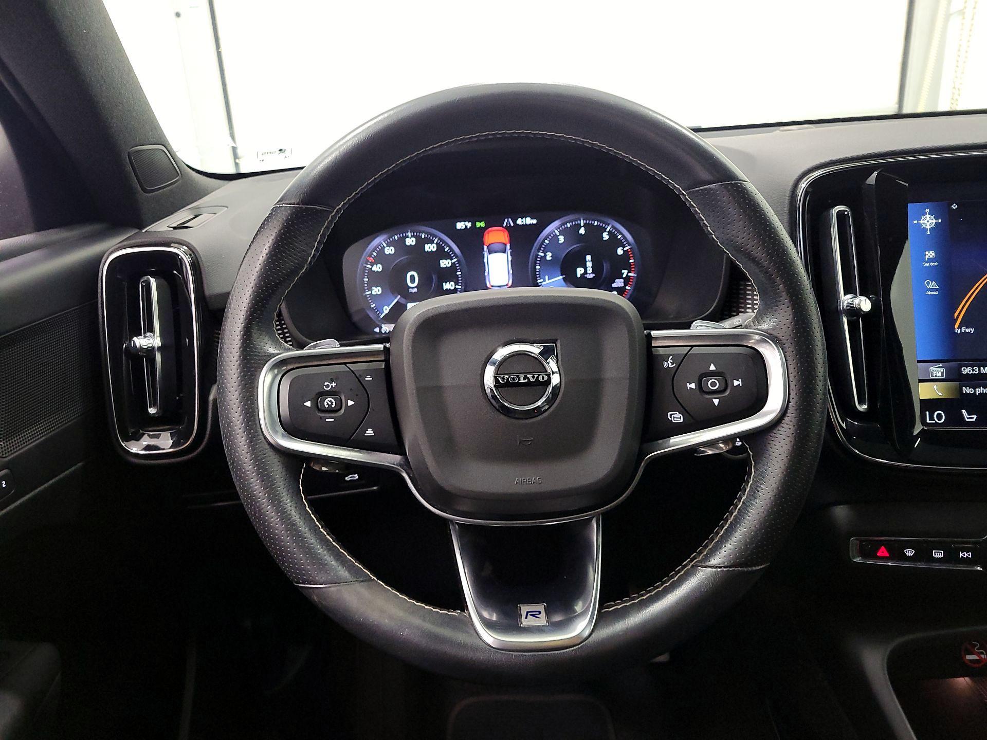 Thumbnail: 2020 Volvo XC40 - 10