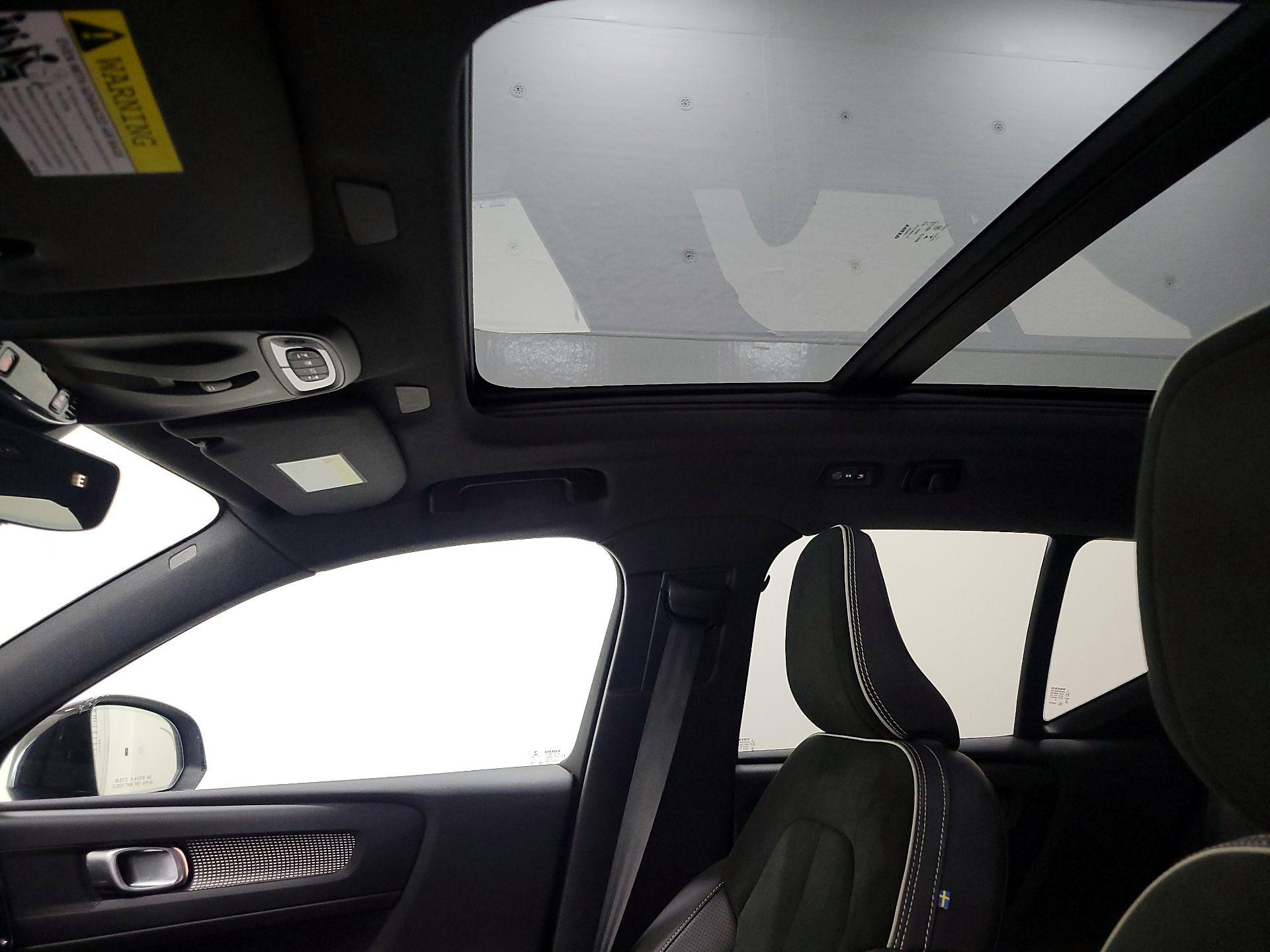 Thumbnail: 2020 Volvo XC40 - 20